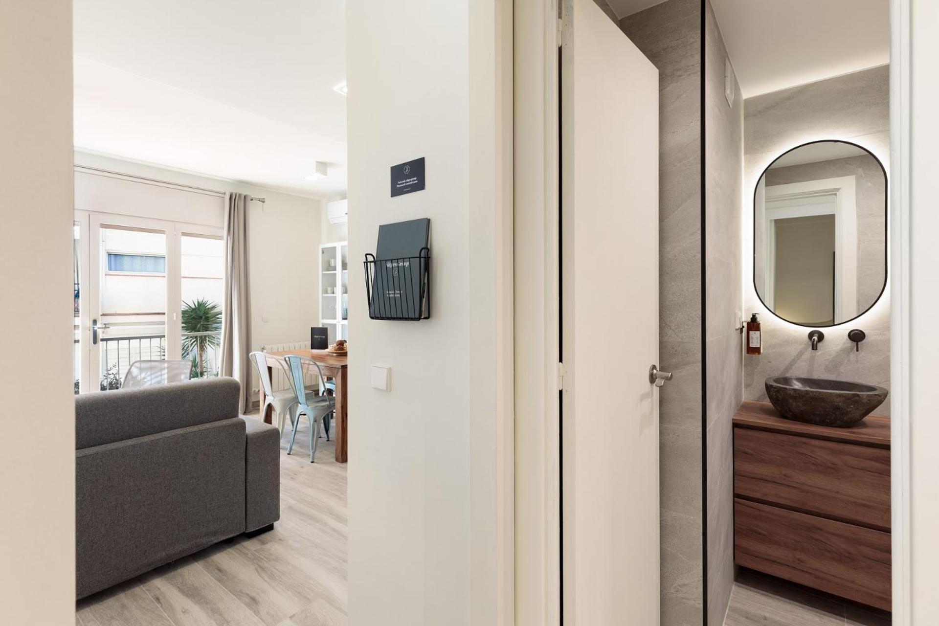 Sitges Group Blue&White