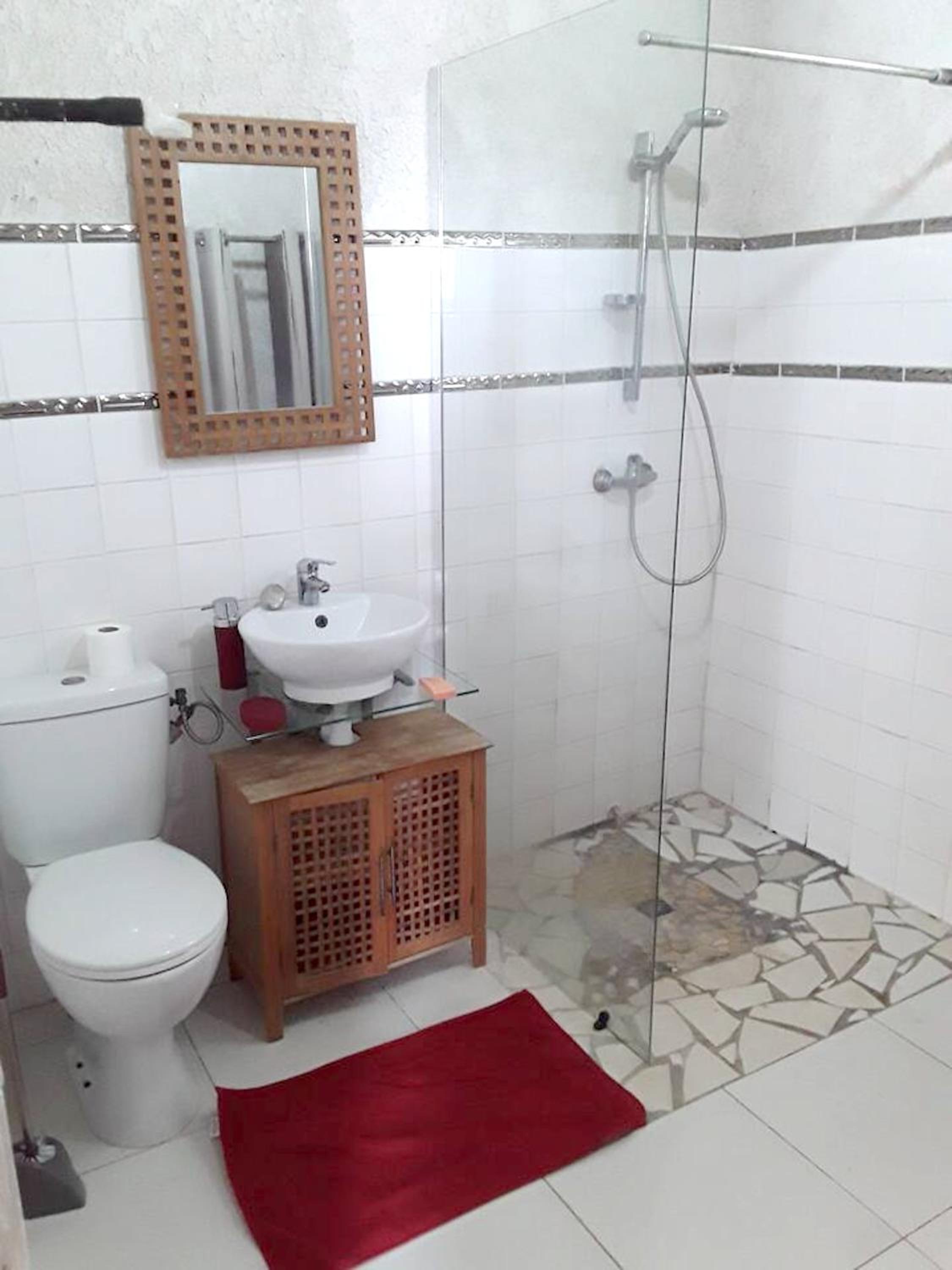 Confort a Petit Bourg 65 m² & Parking Inclus view 2