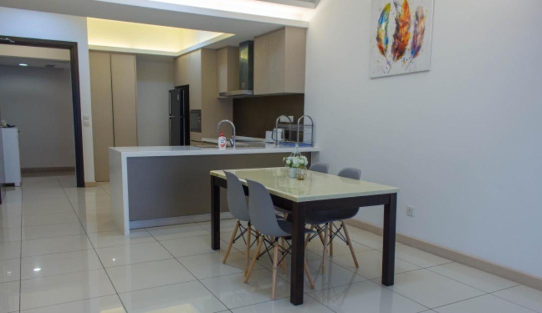 Mohamed Suits 3 bedroom