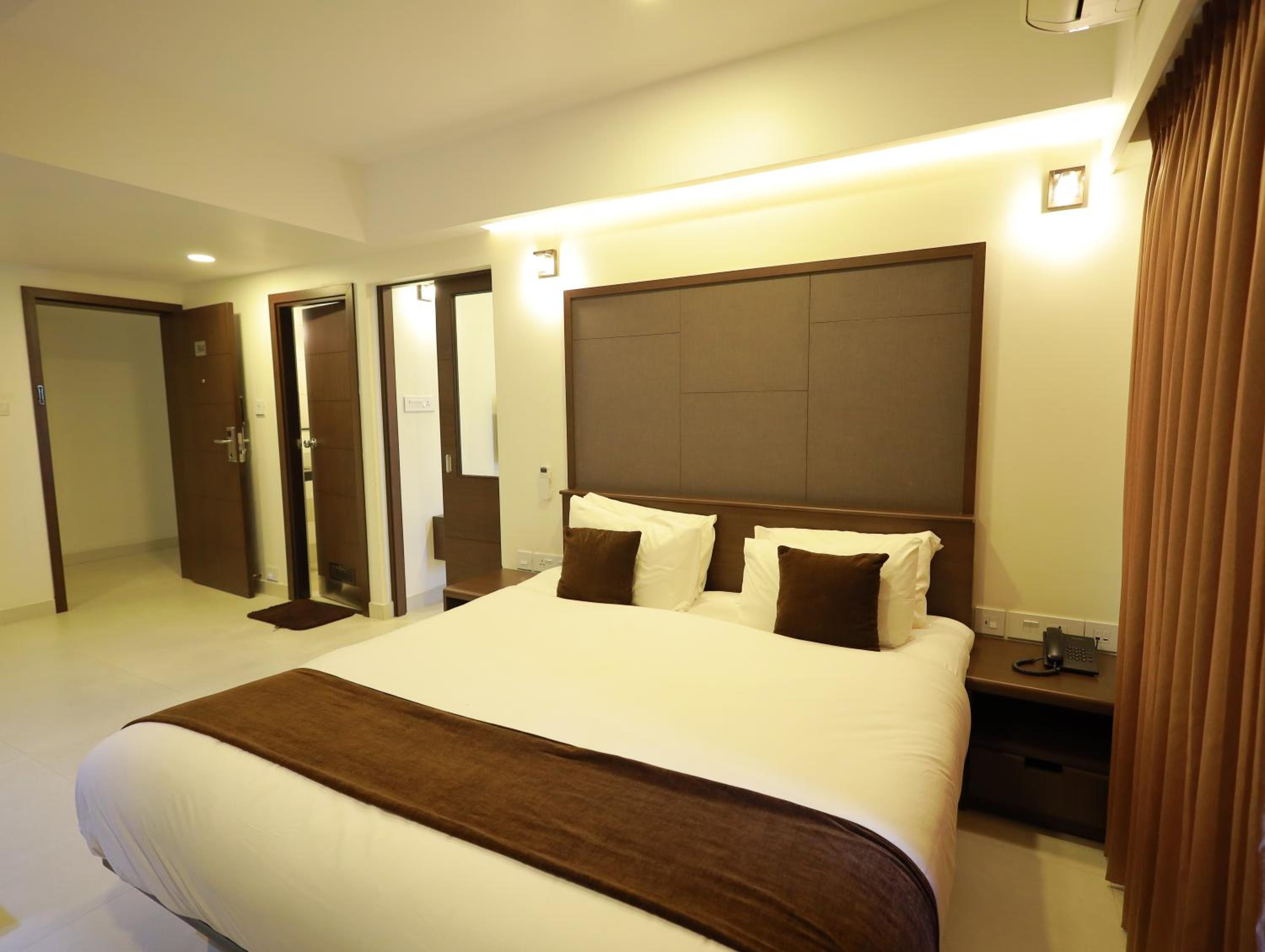Cochin Vacations - Arctic Hotel - Property Image 5
