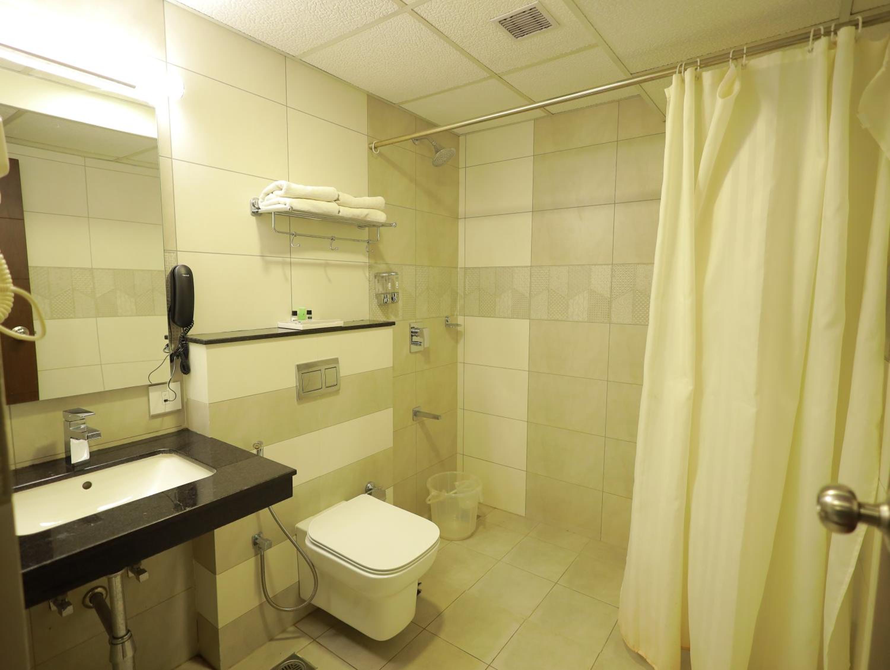 Cochin Vacations - Arctic Hotel - Property Image 4