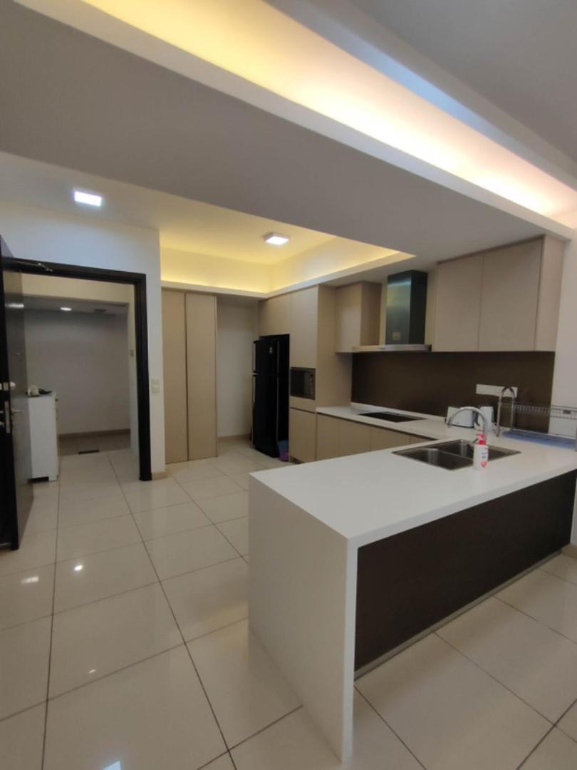 Mohamed Suits 3 bedroom