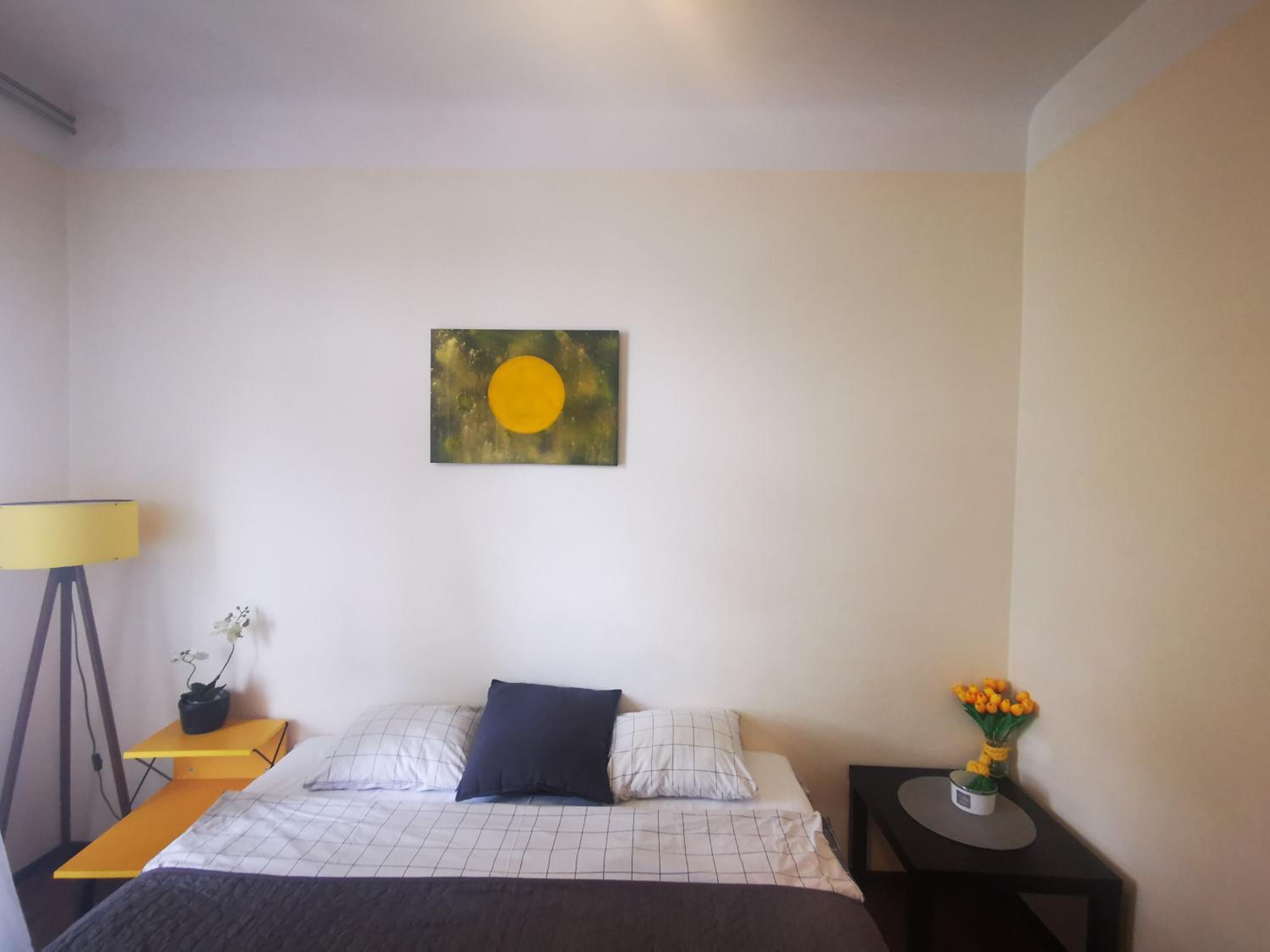 S14 Foto studio with balcony