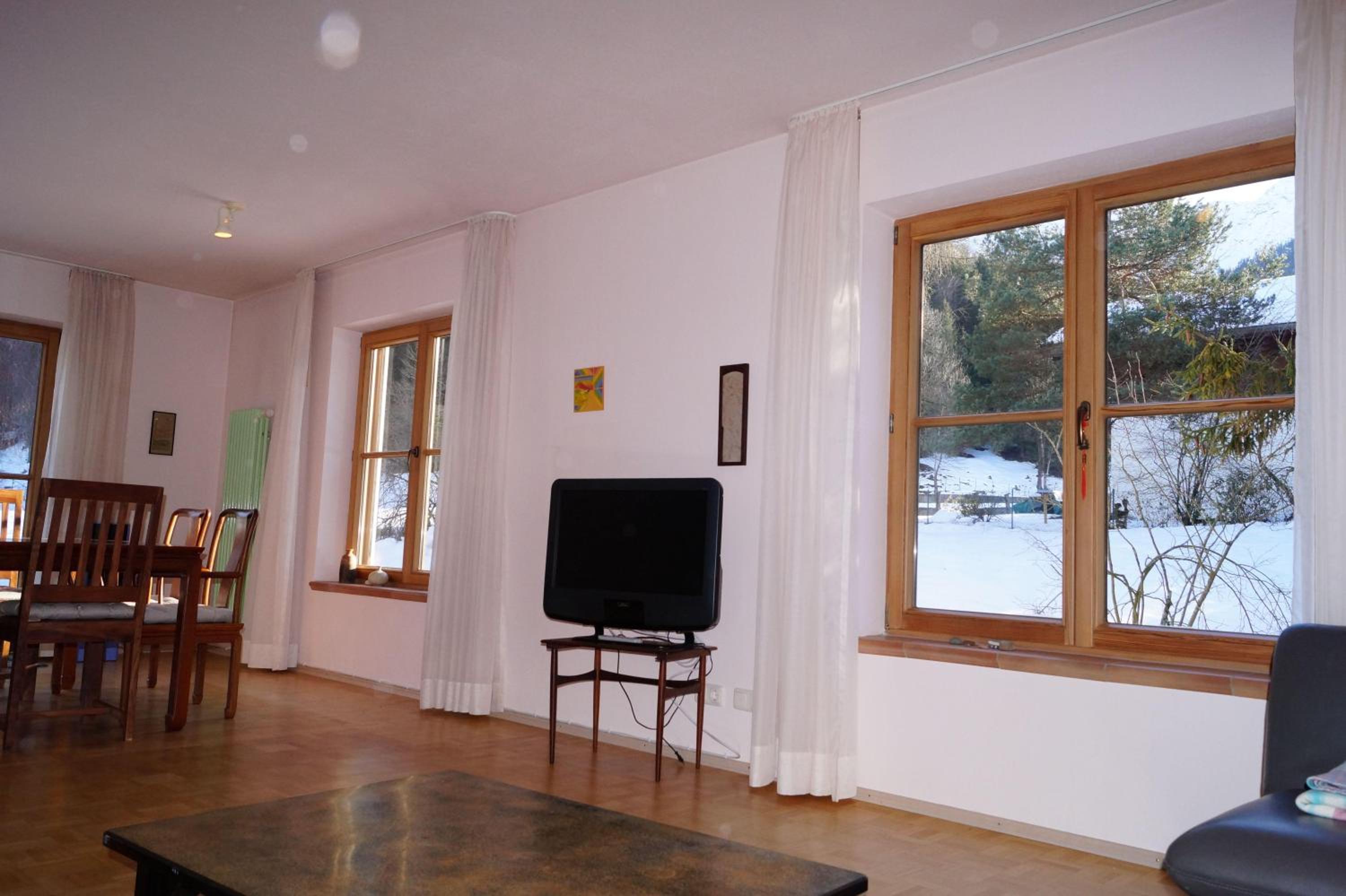 Ferienhaus-Eschenlohe-Direkt-in-Bergnaehe-Wanderungen-und-Mountainbike-vom-Haus-aus-moeglich