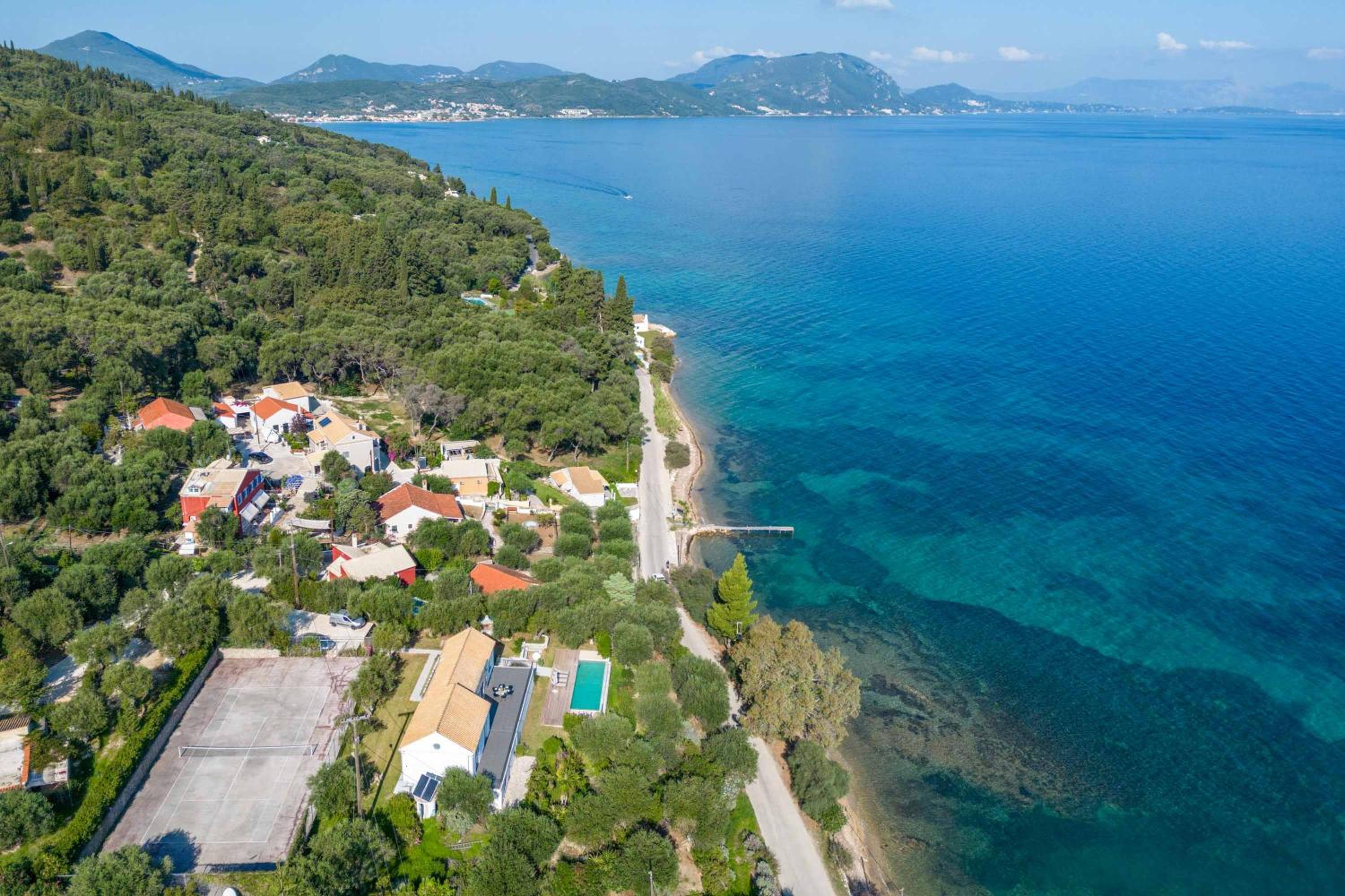 Villa Apanemia Mare