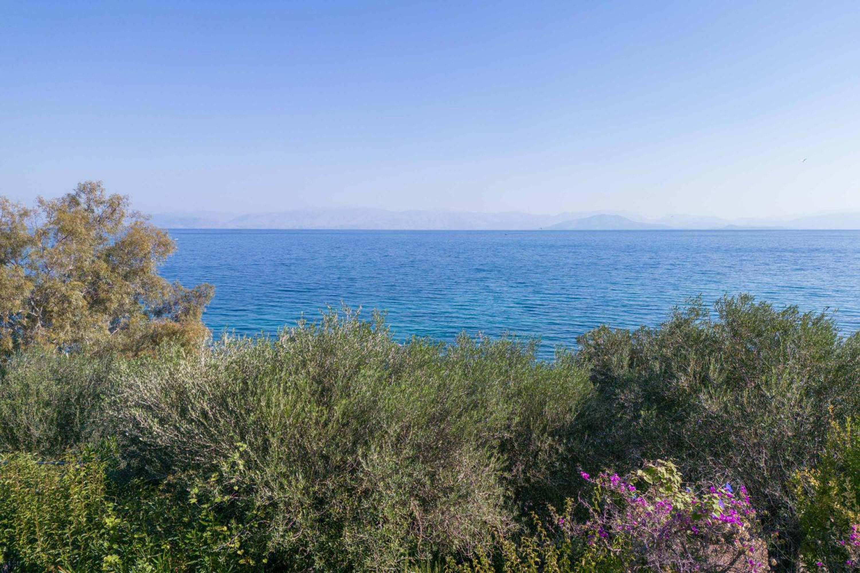 Villa Apanemia Mare