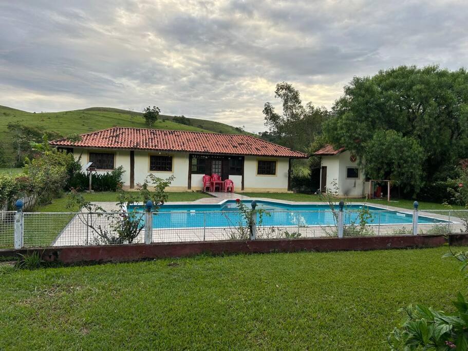 Sítio Paraíbuna - Fazenda Paraíbuna - Casa Campo