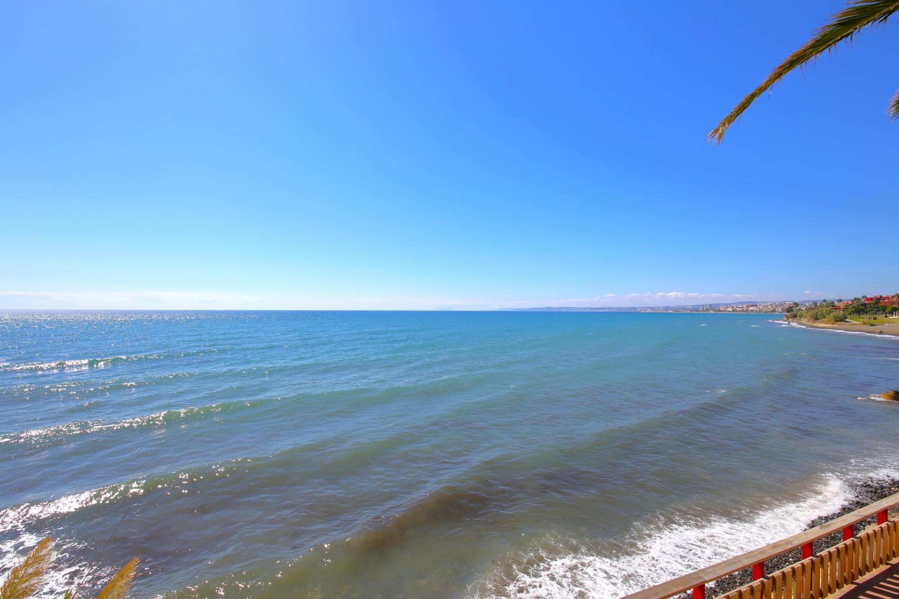 Estepona East Beachfront Townhouse LUNIMAR