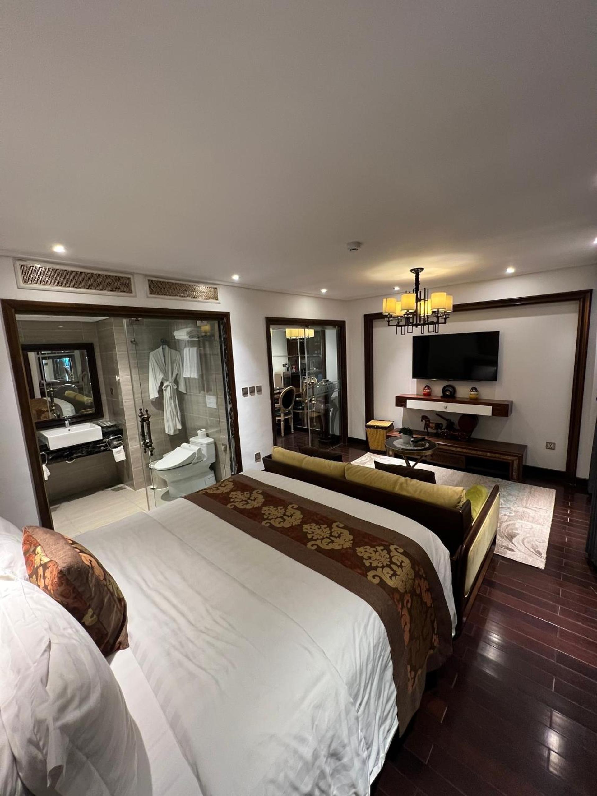 JB Serviced Apartment