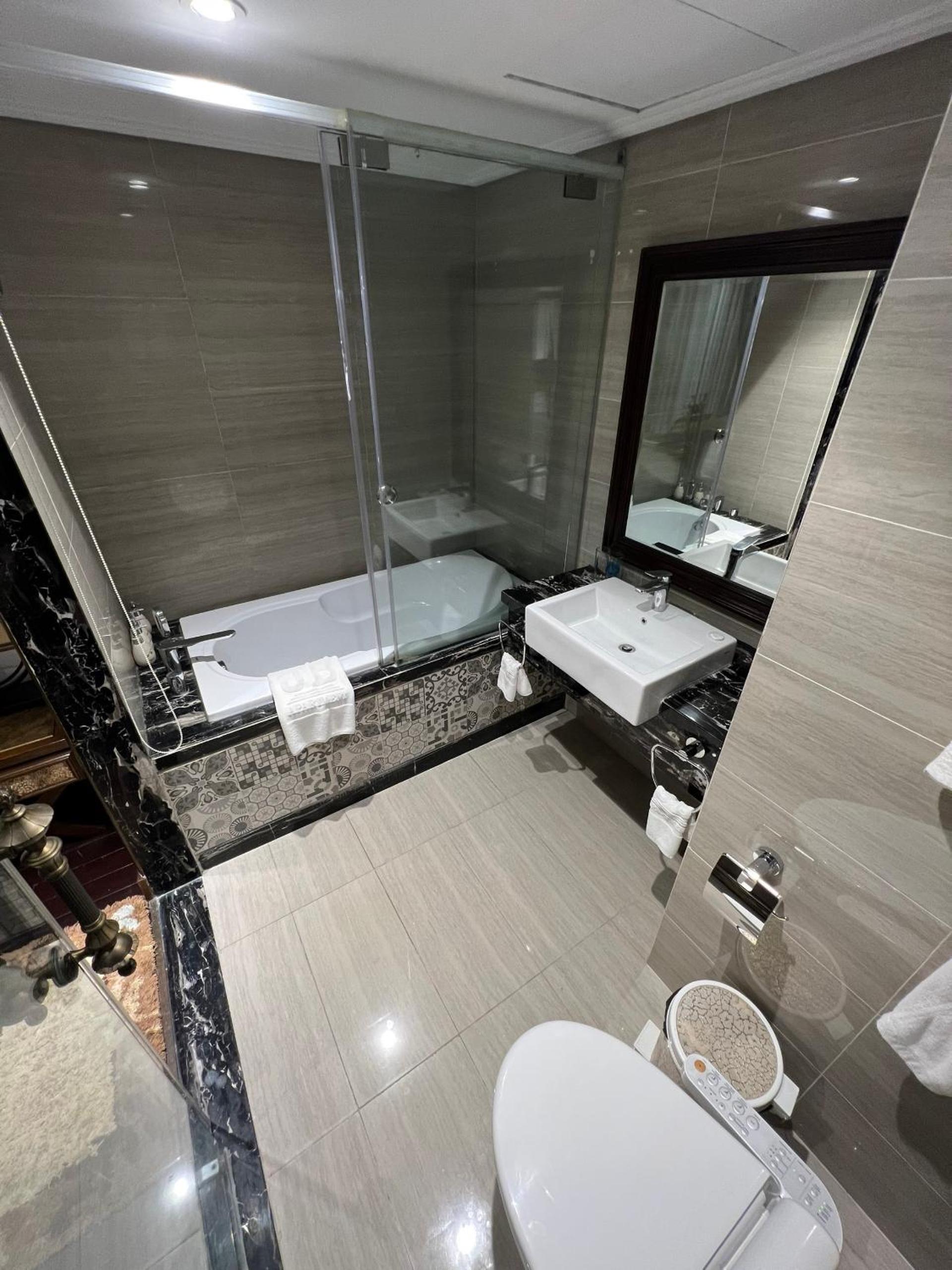 JB Serviced Apartment
