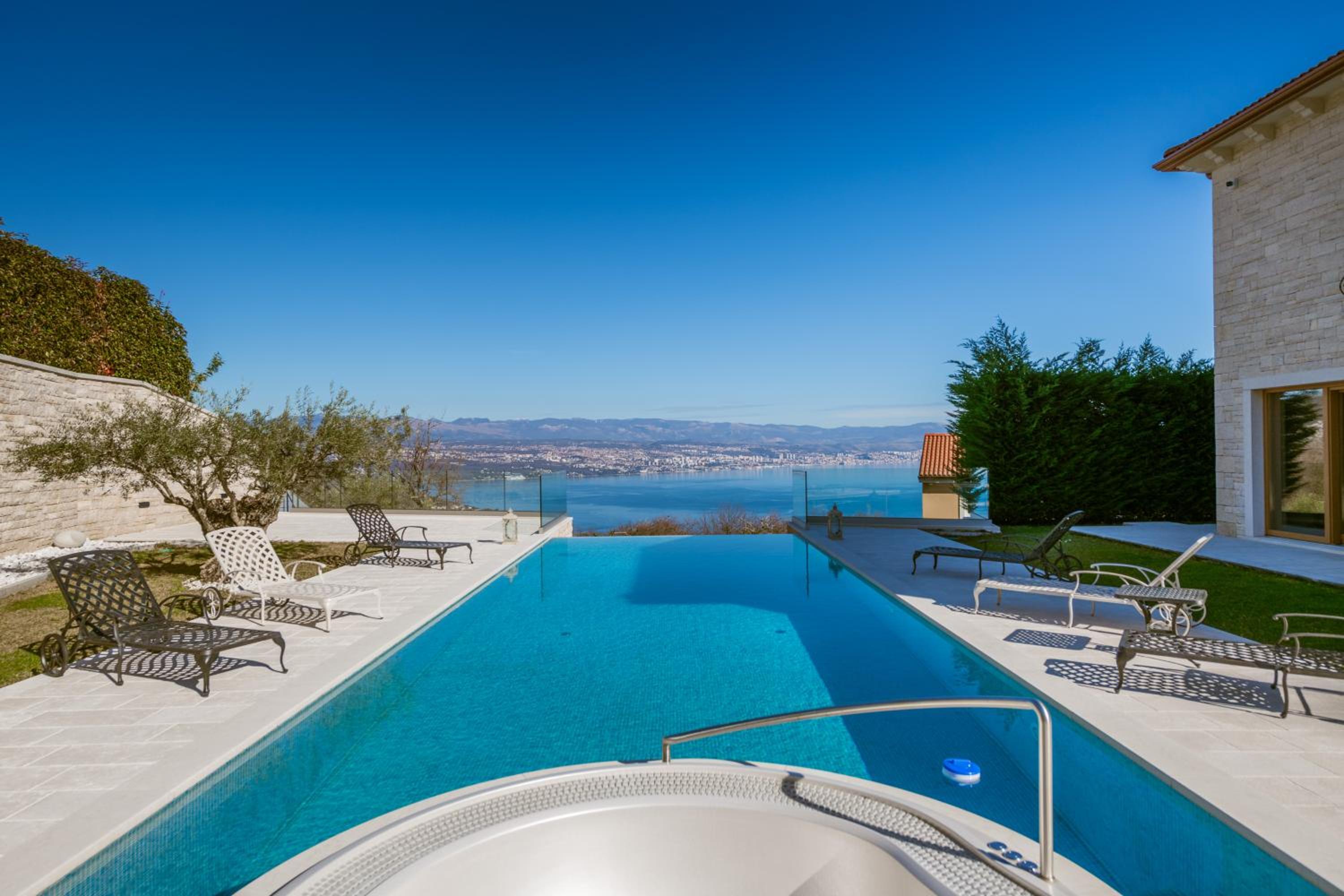Villa Angel Dobreć - Opatija view 4
