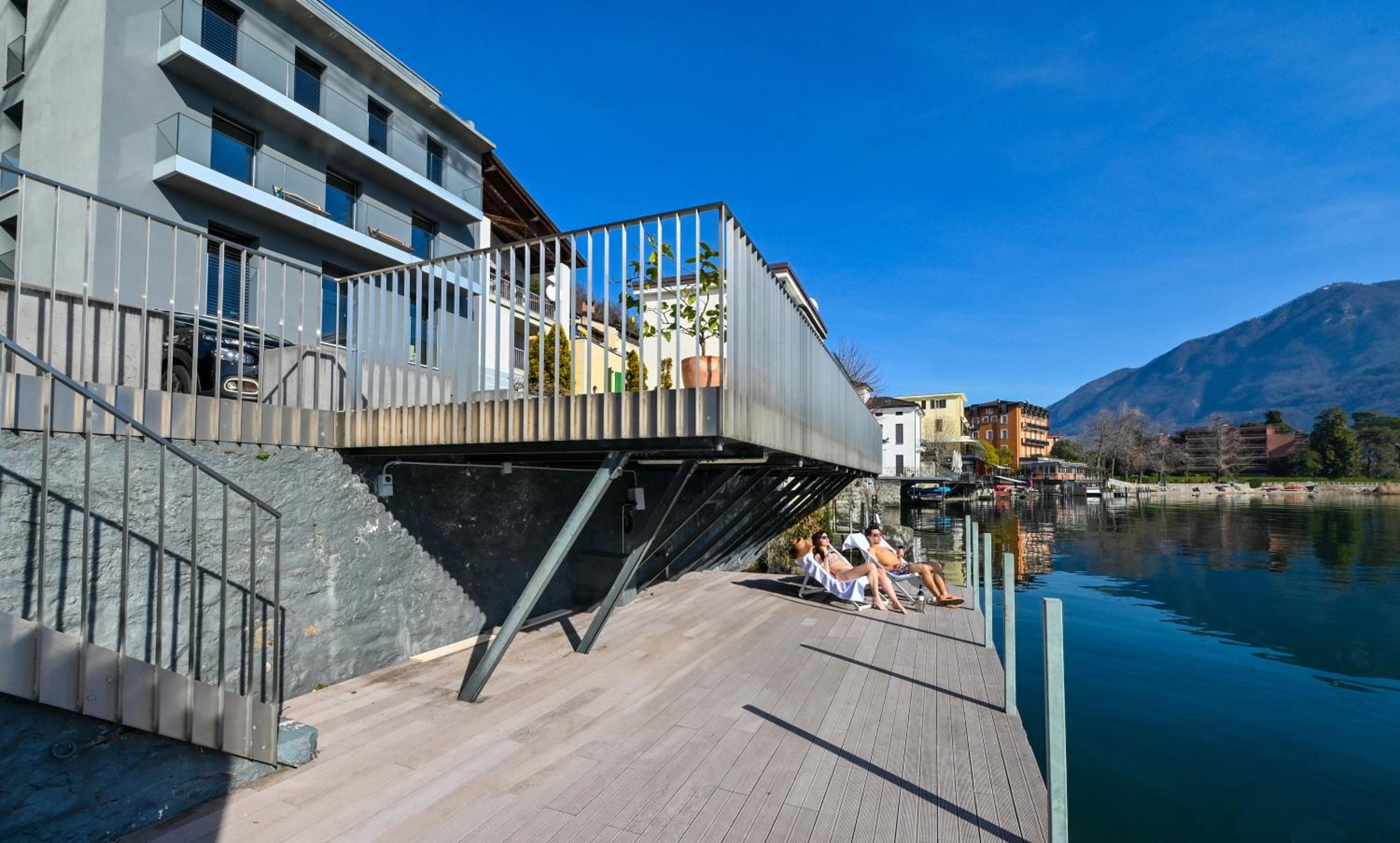 Lakeview Motta Penthouse in Melide view 3