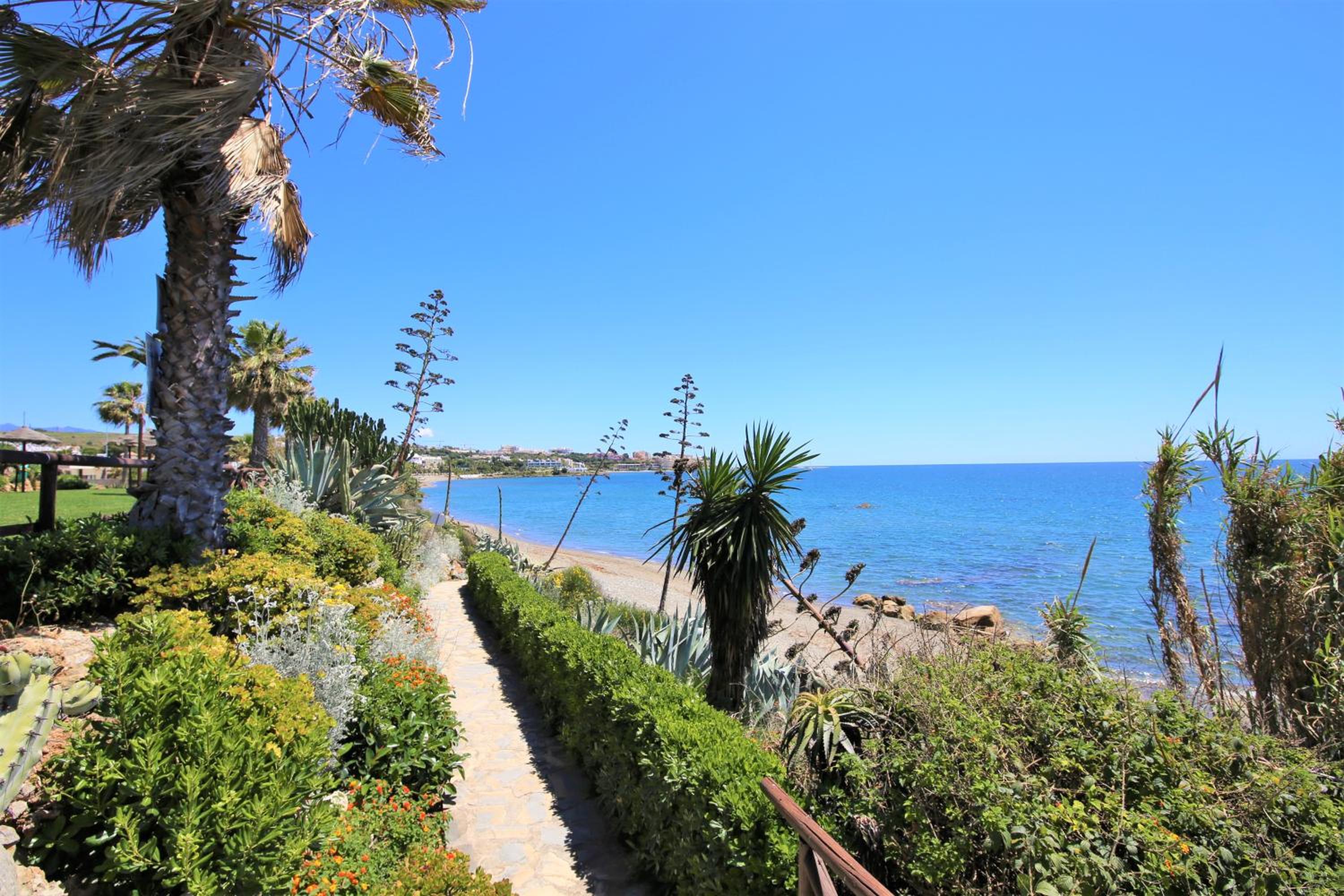 Estepona West Townhouse BIANCA