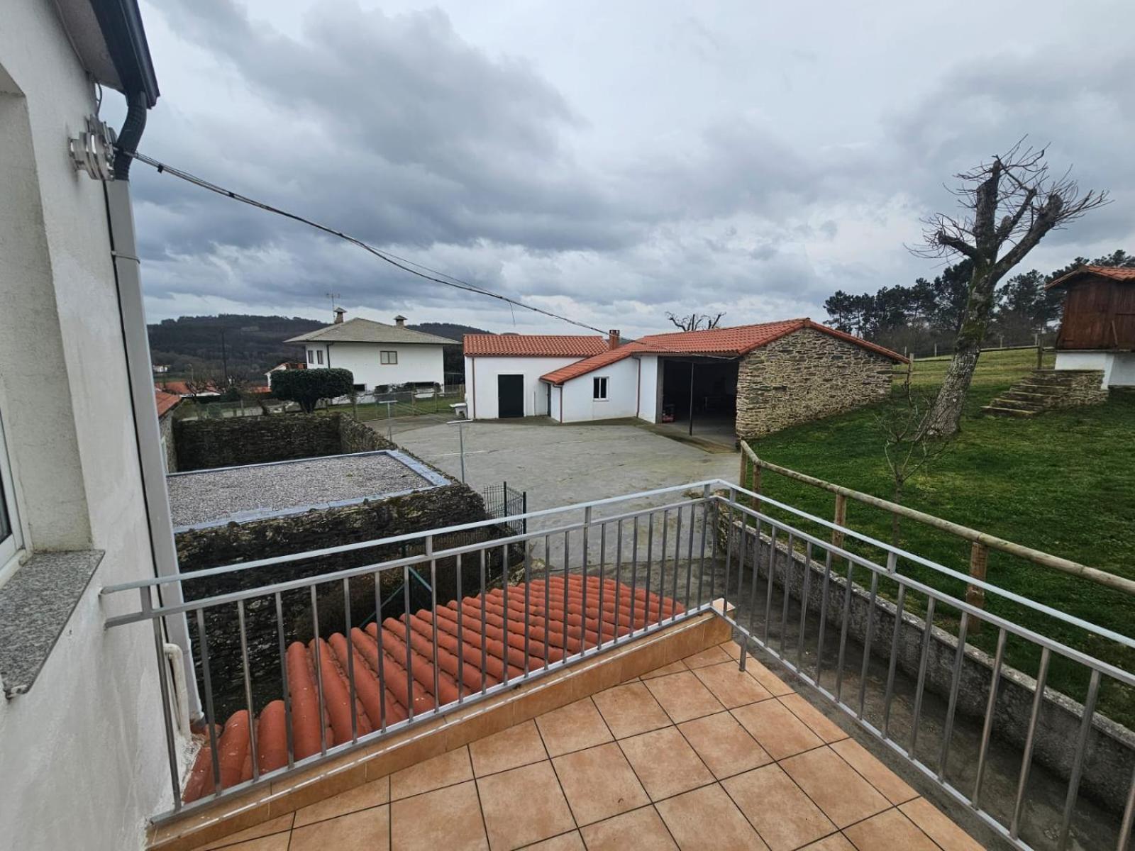 CASA DAVID-con cuadras para caballos