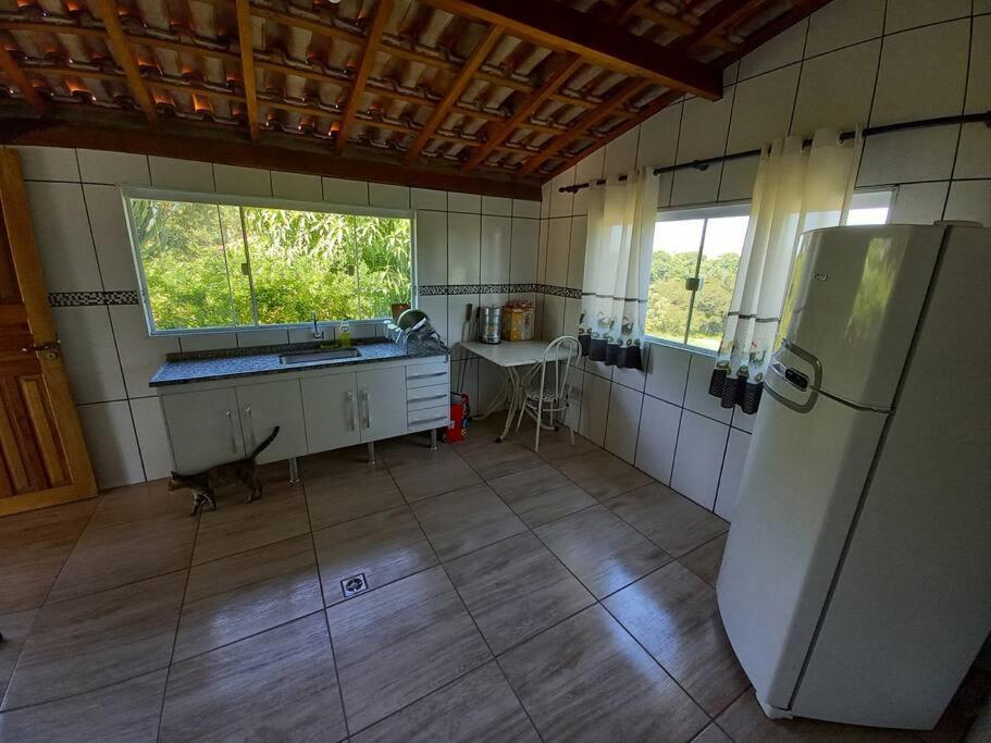 Casa em sítio à beira do Rio Piracicaba c piscina e dois quartos