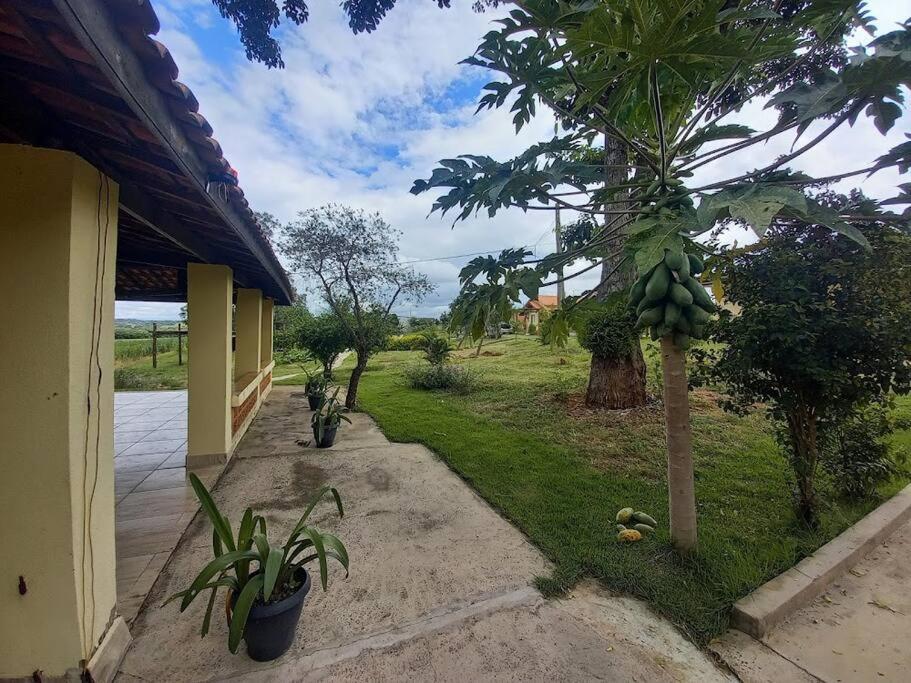Casa em sítio à beira do Rio Piracicaba c piscina e dois quartos