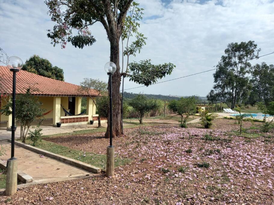 Casa em sítio à beira do Rio Piracicaba c piscina e dois quartos