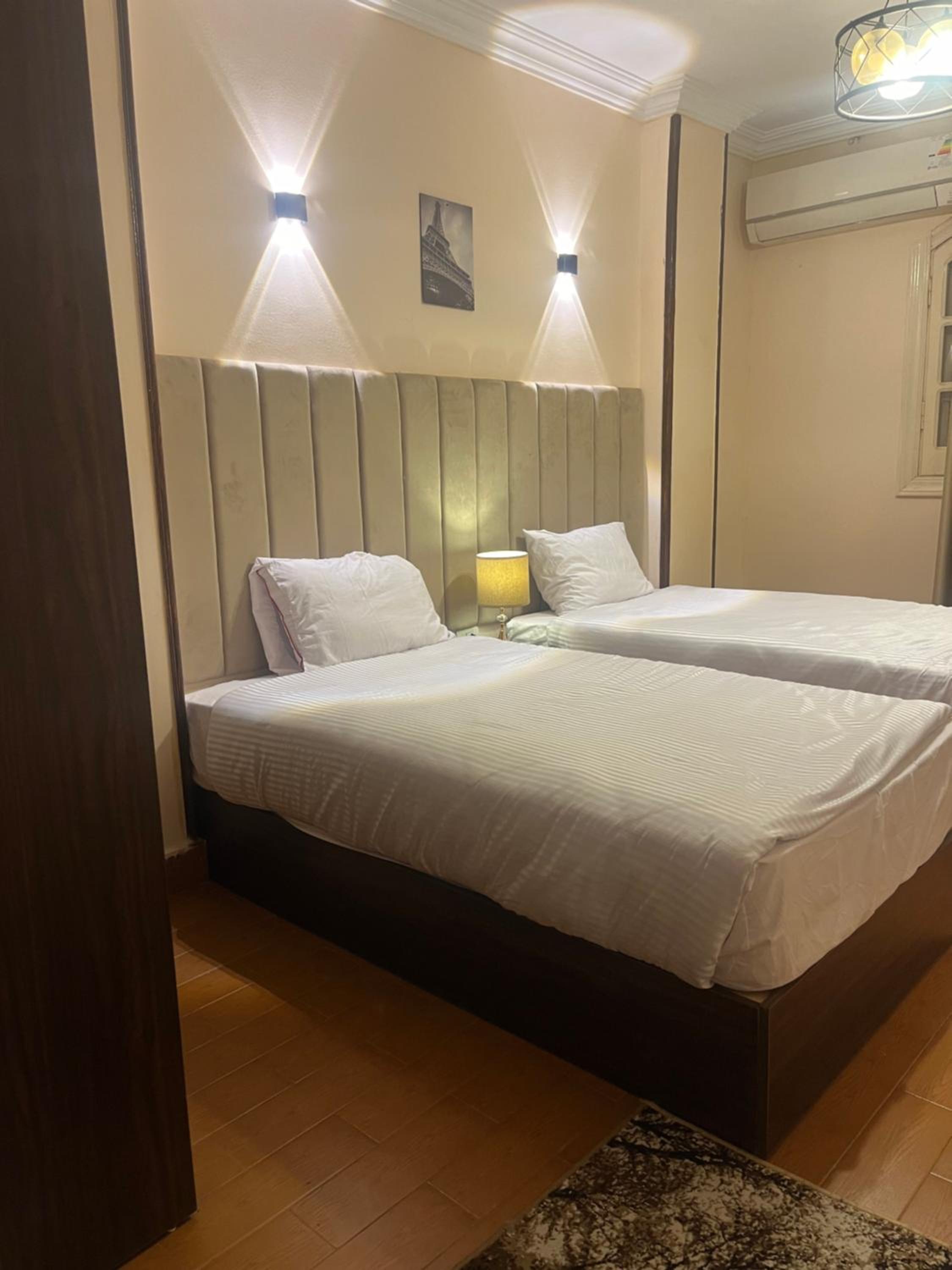 Badr pyramids inn
