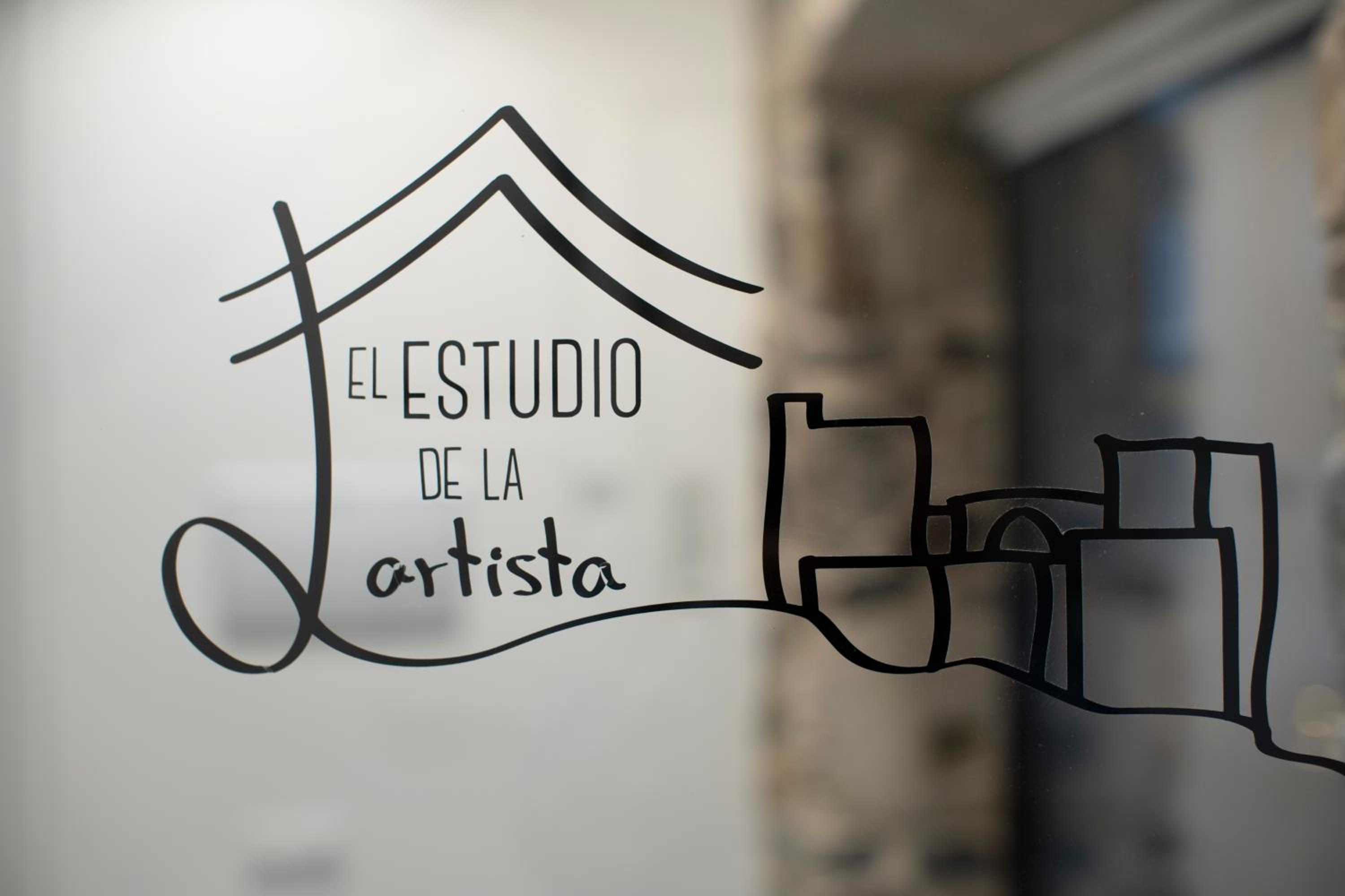 El Estudio de La Artista - El casar de Leo view 5