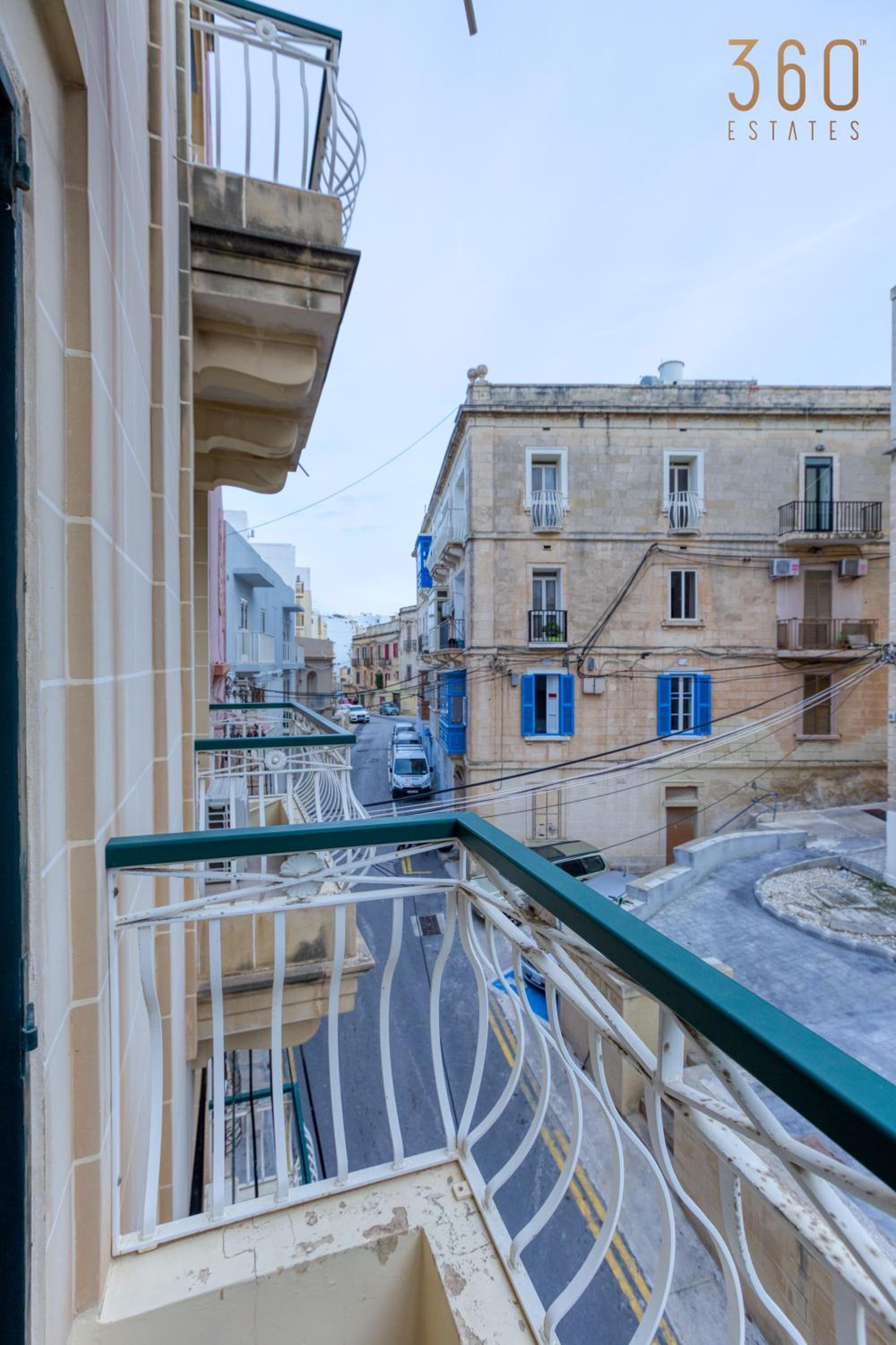 A lovely 2Br home just off Spinola Bay by 360 Estates photo 2