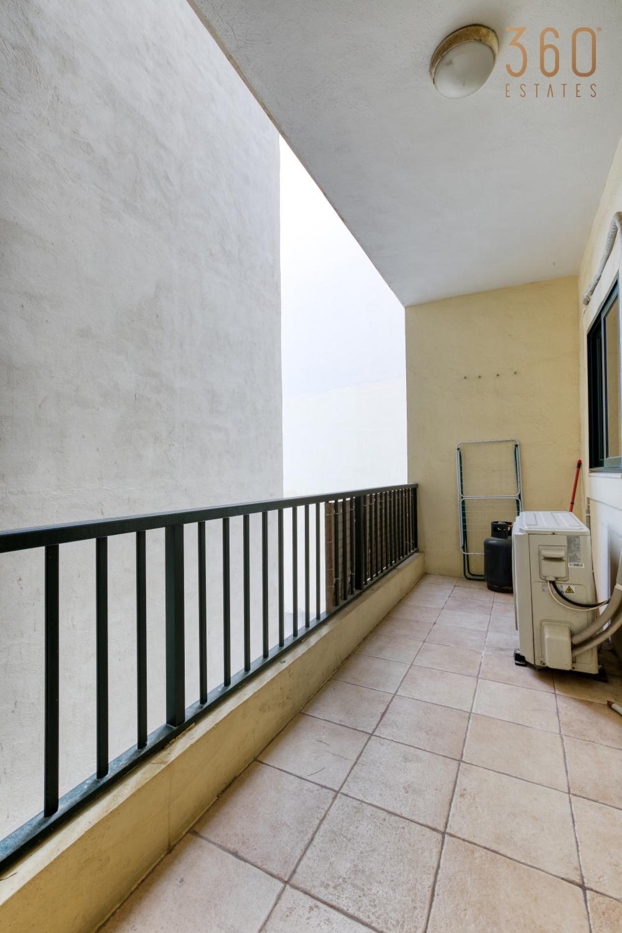 A lovely 2Br home just off Spinola Bay by 360 Estates photo 5