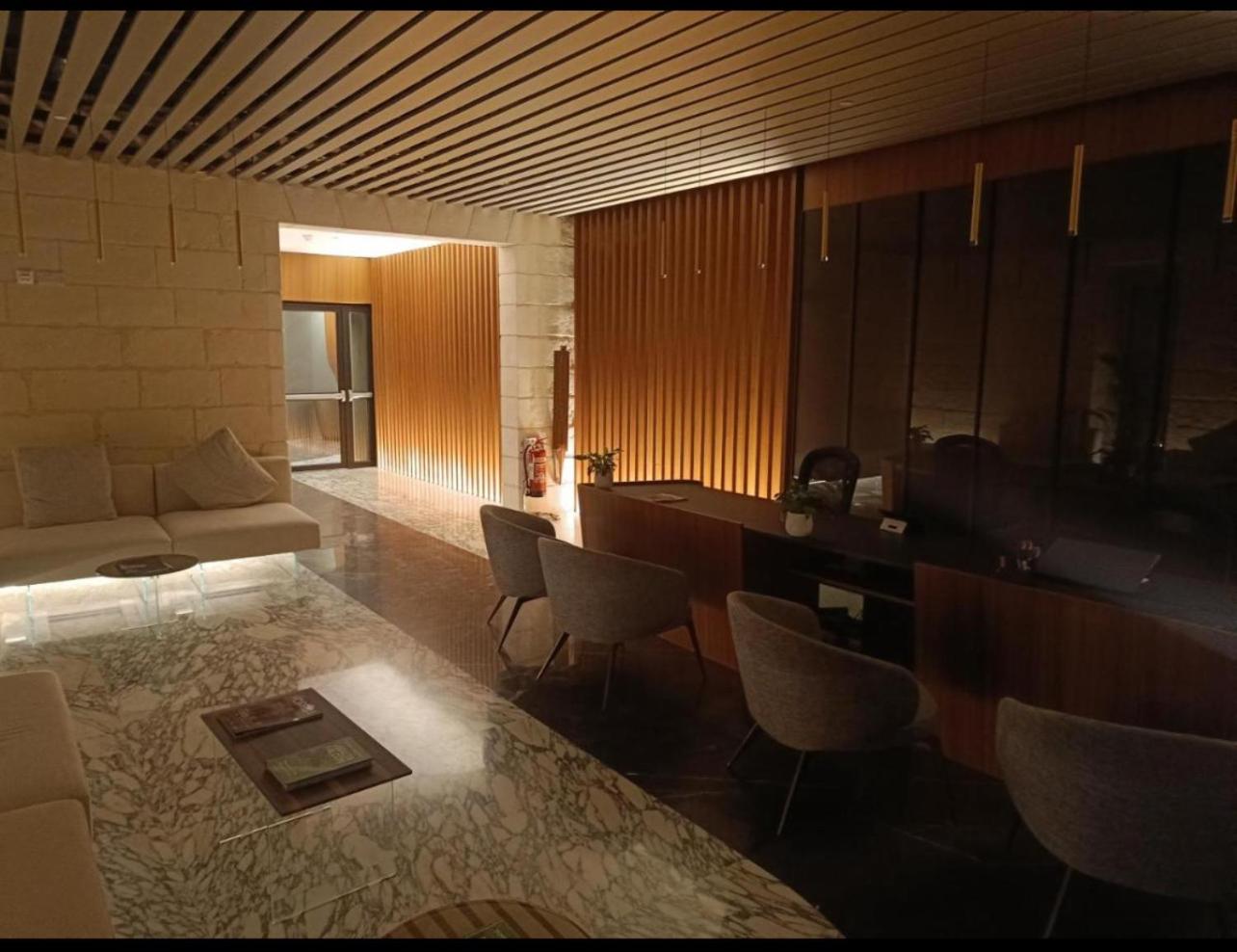 Mercury Tower Suites with pool access