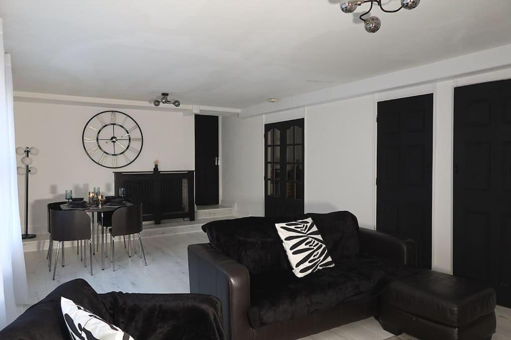 Newcastle City Centre 2BR Apartment, Walk away from Train Station view 2