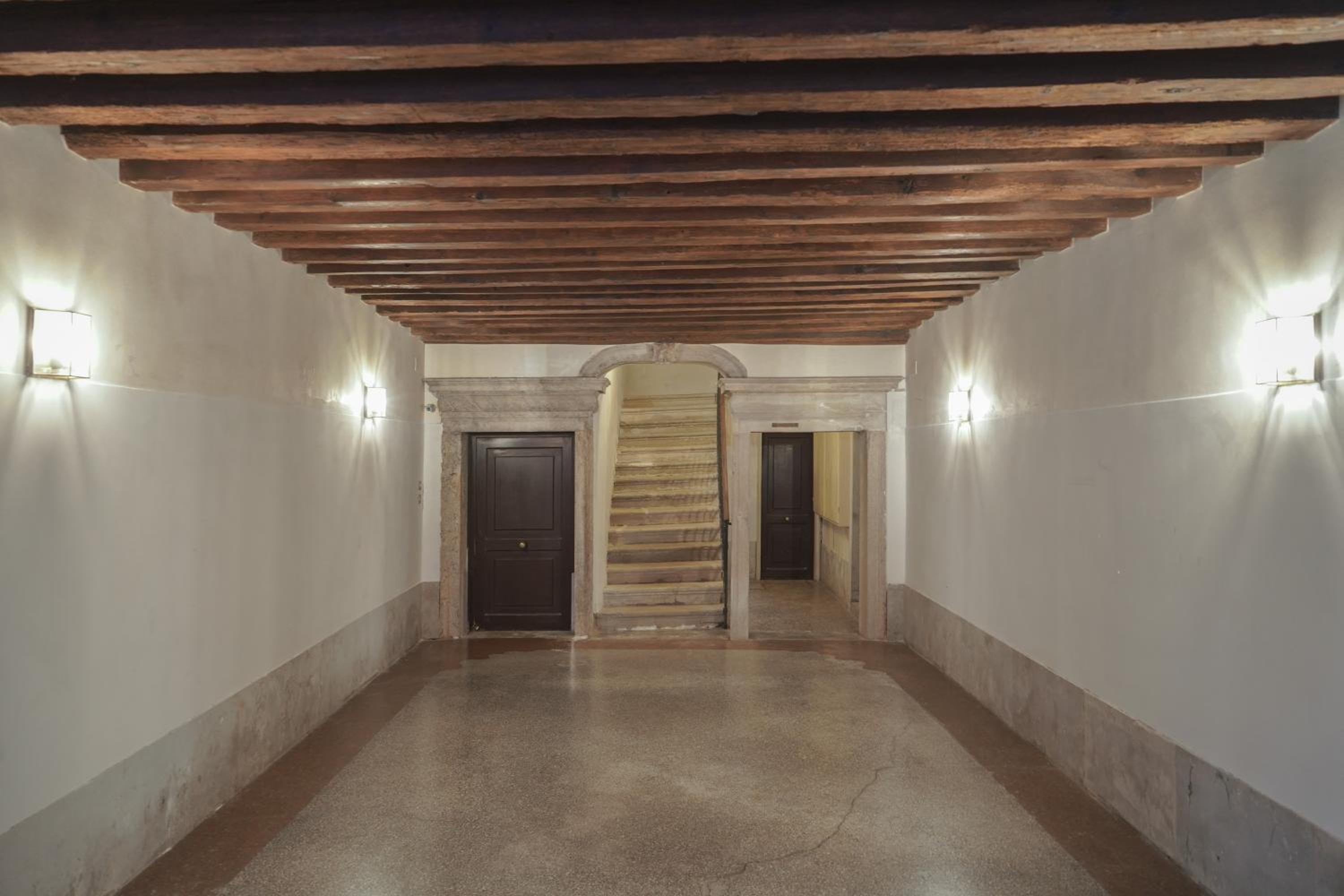 Super central 1 bedroom apartment