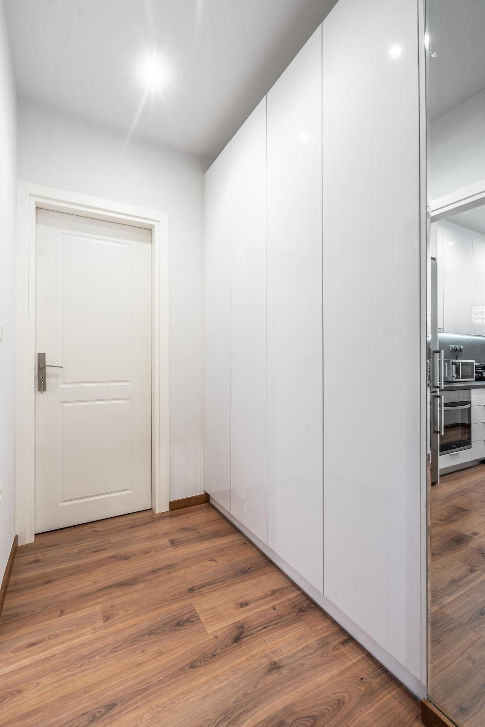 Modern Living - 2 bedroom & 2 bathroom - Greecing
