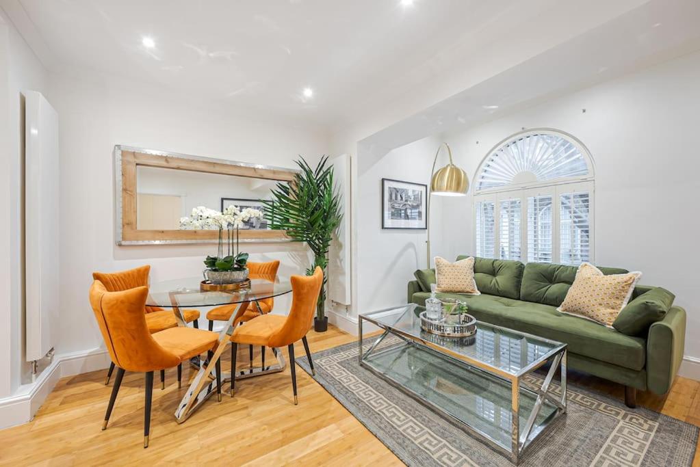 Stunning 2Bd 2Bth in Belgravia within a Quiet Courtyard