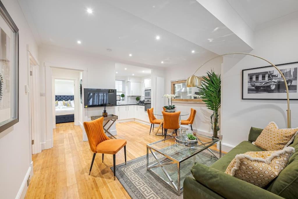 Stunning 2Bd 2Bth in Belgravia within a Quiet Courtyard