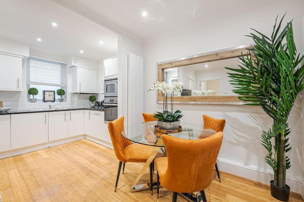 Stunning 2Bd 2Bth in Belgravia within a Quiet Courtyard