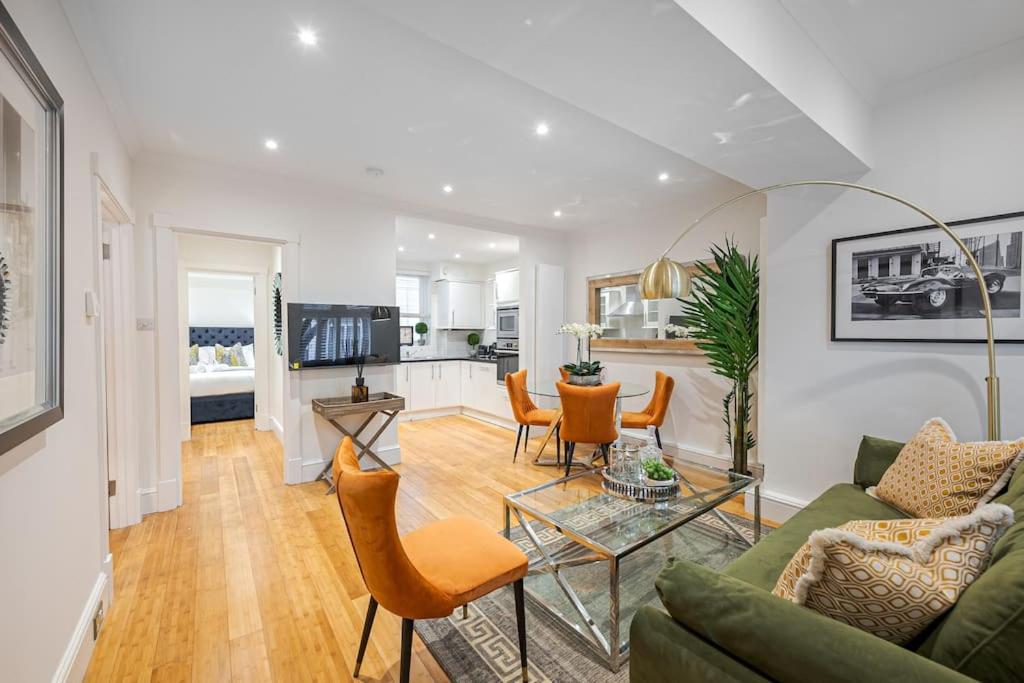 Stunning 2Bd 2Bth in Belgravia within a Quiet Courtyard