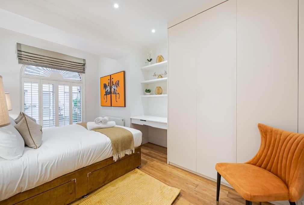 Stunning 2Bd 2Bth in Belgravia within a Quiet Courtyard