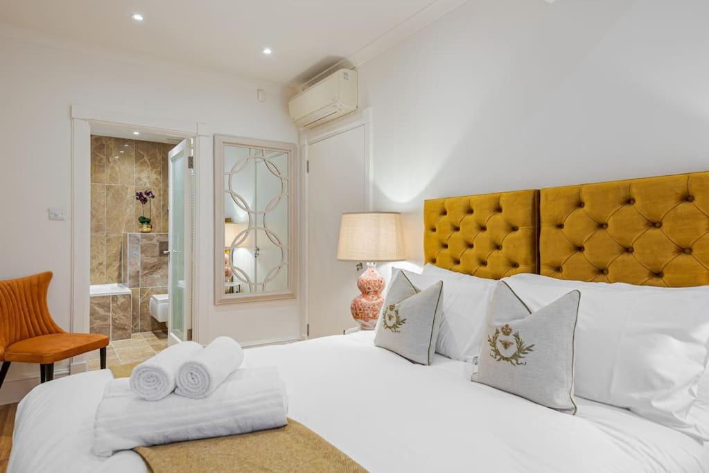 Stunning 2Bd 2Bth in Belgravia within a Quiet Courtyard