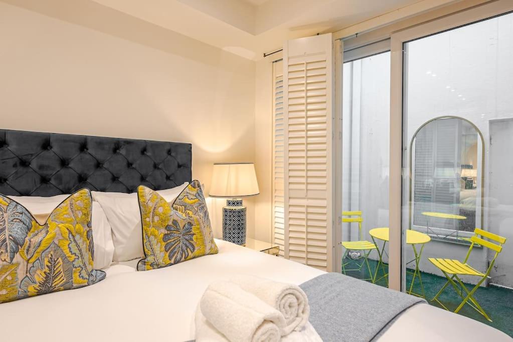 Stunning 2Bd 2Bth in Belgravia within a Quiet Courtyard