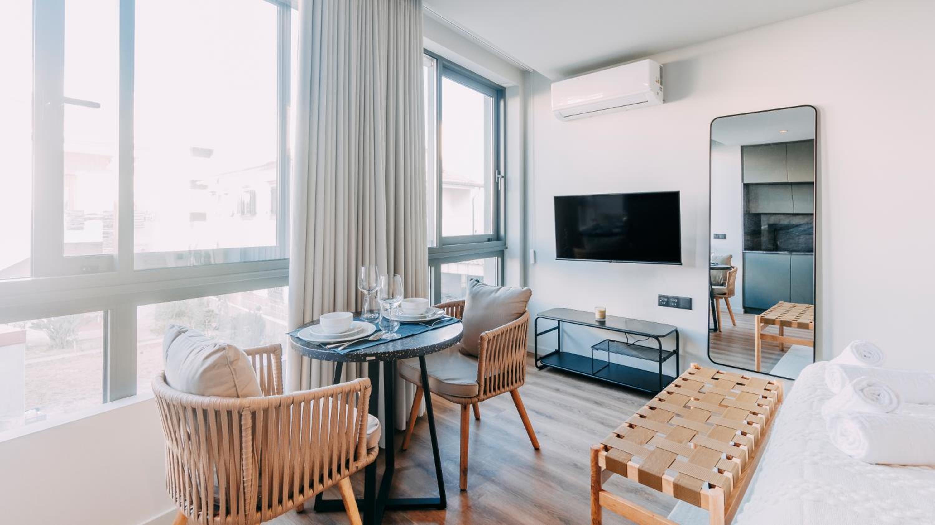 RUAH Apartments by LovelyStay