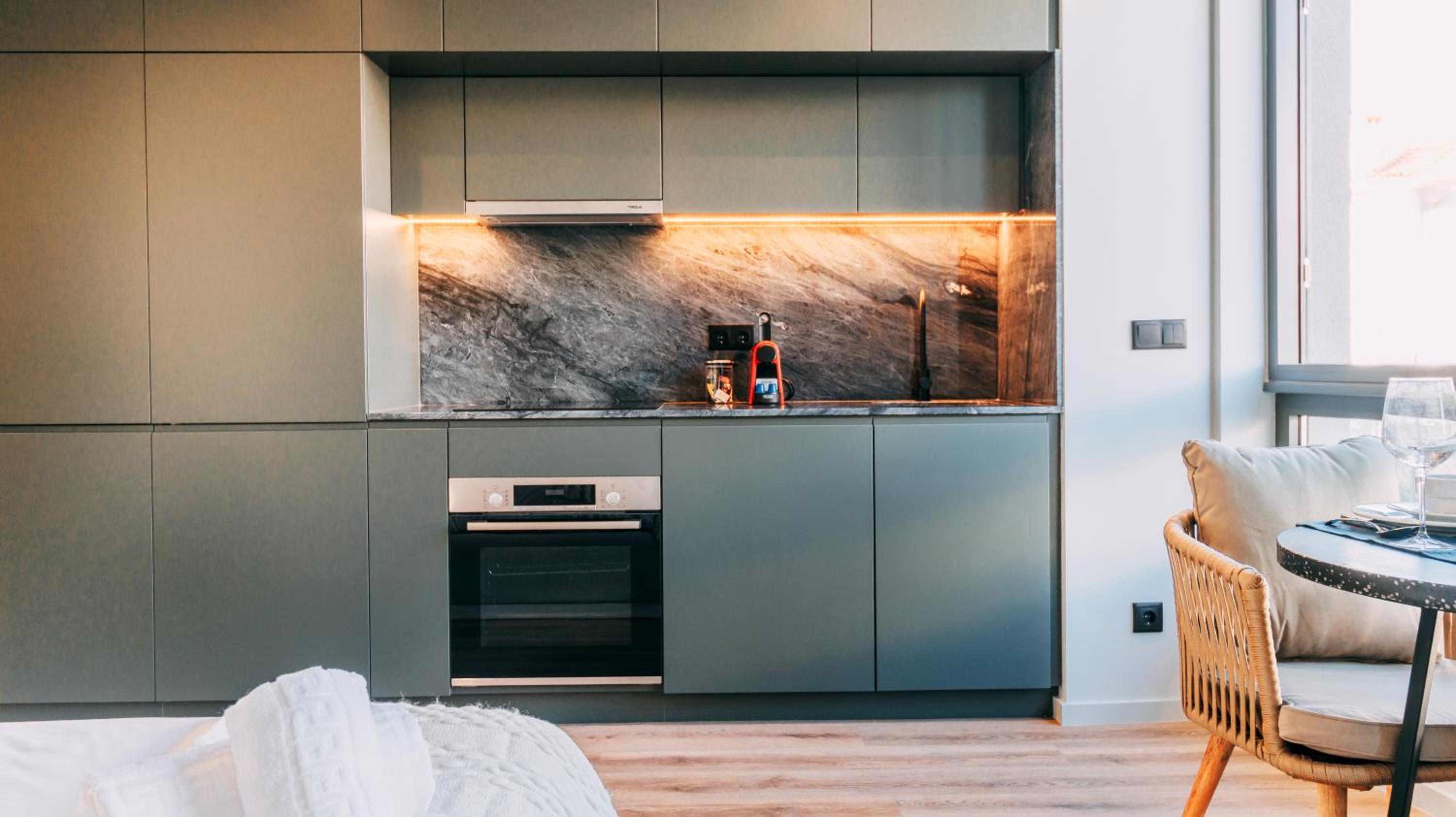 RUAH Apartments by LovelyStay