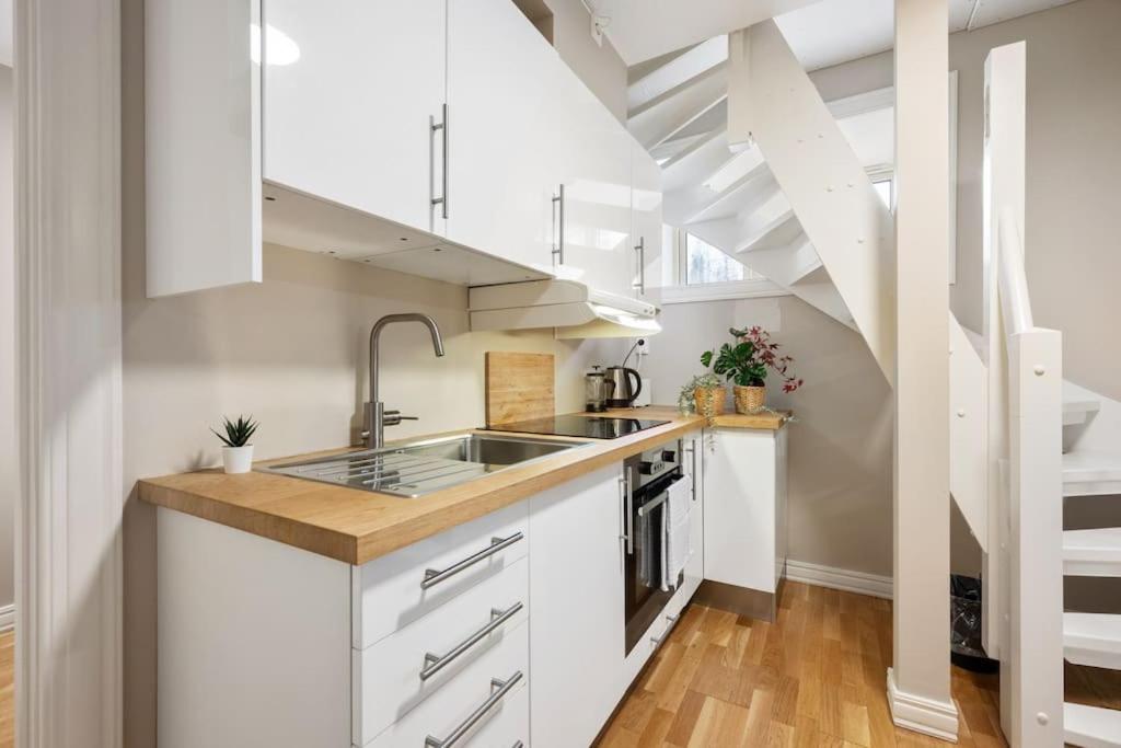 New! Modern City Apt: Central w/ Private Entrence view 5