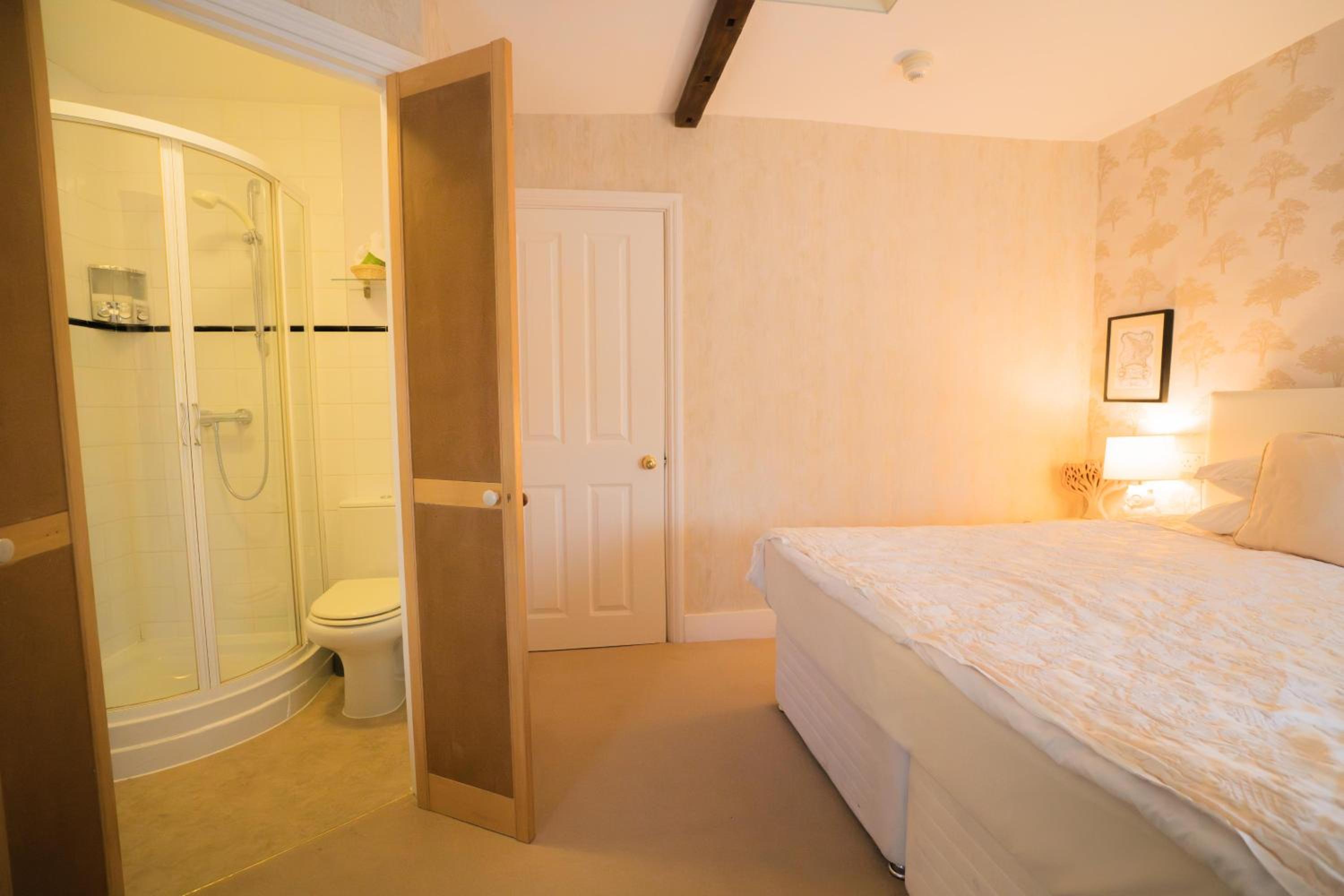Maison Dieu Guest House