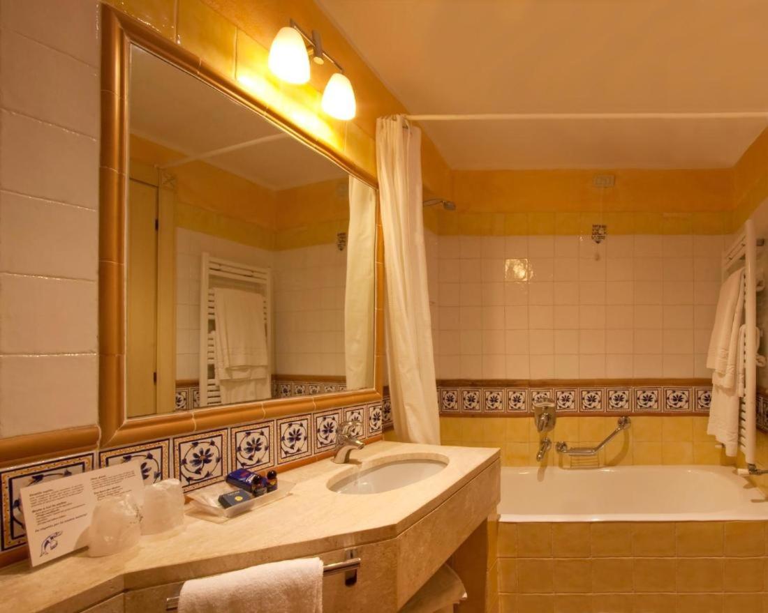 Tranquil Lantana Resort Hotel and Apartments 1 Bedroom room apartment sleeps 5 photo 3