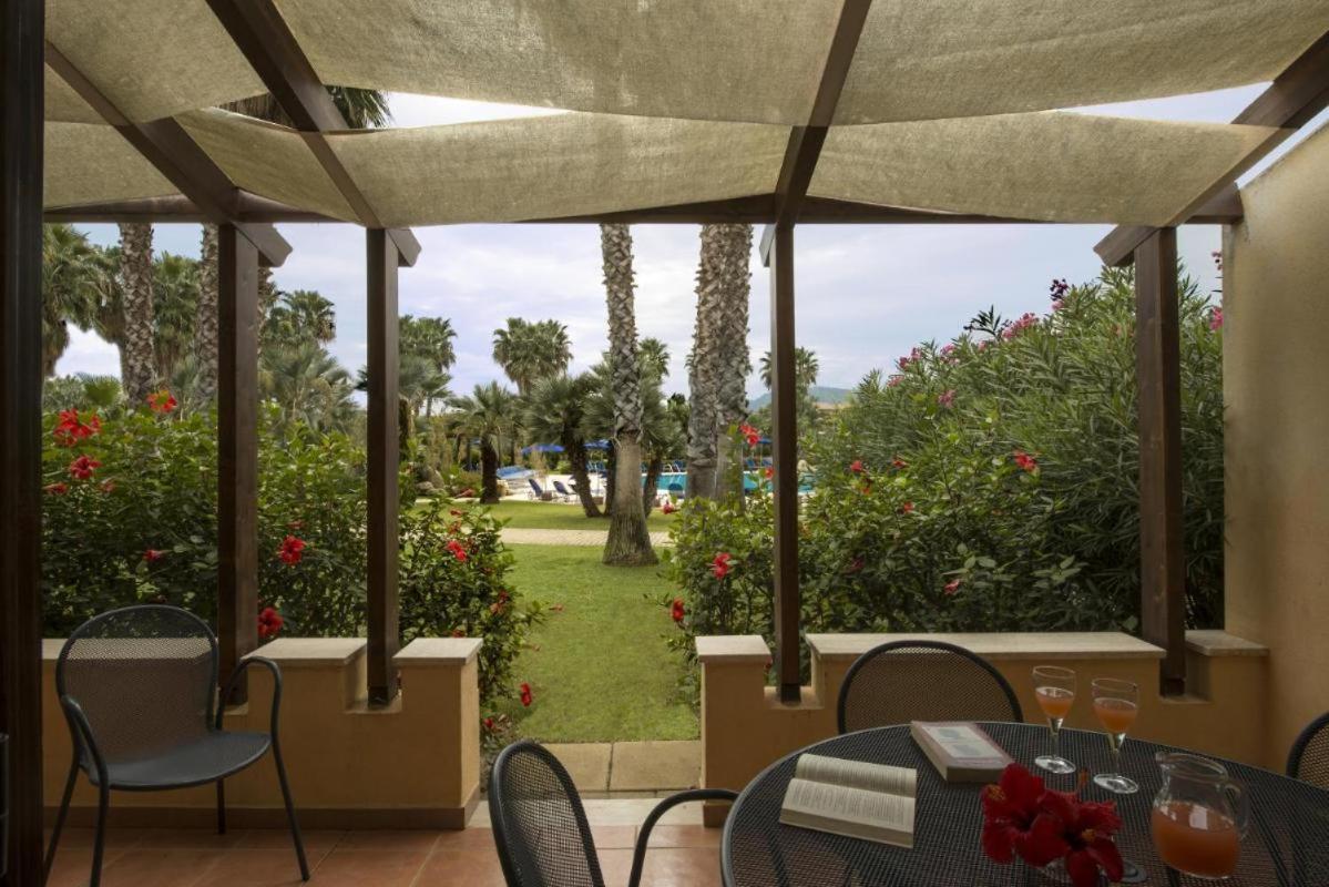 Tranquil Lantana Resort Hotel and Apartments 1 Bedroom room apartment sleeps 5 photo 5