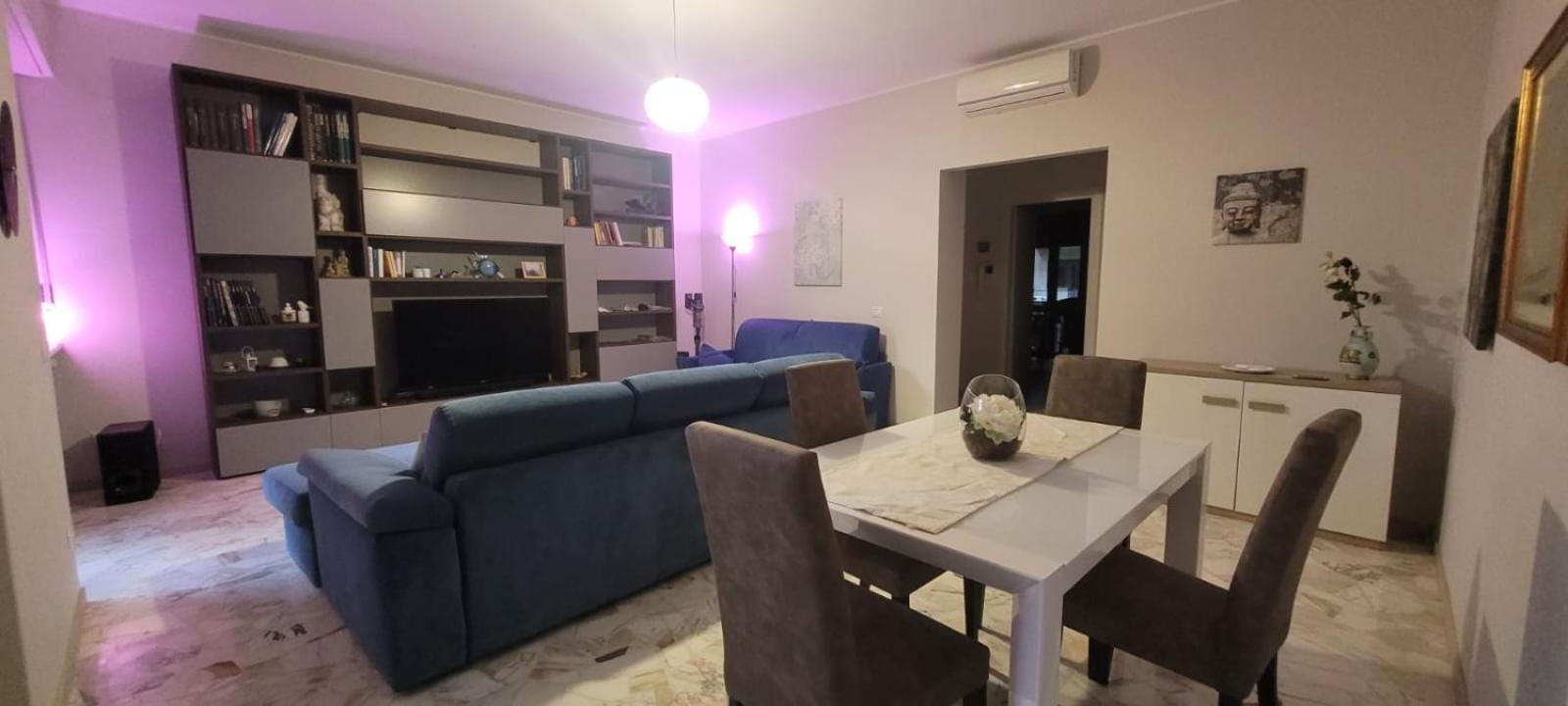 Cozy room in a SHARED apartment close to Linate airport stanza in appartamento condiviso a due passi da Milano Linate