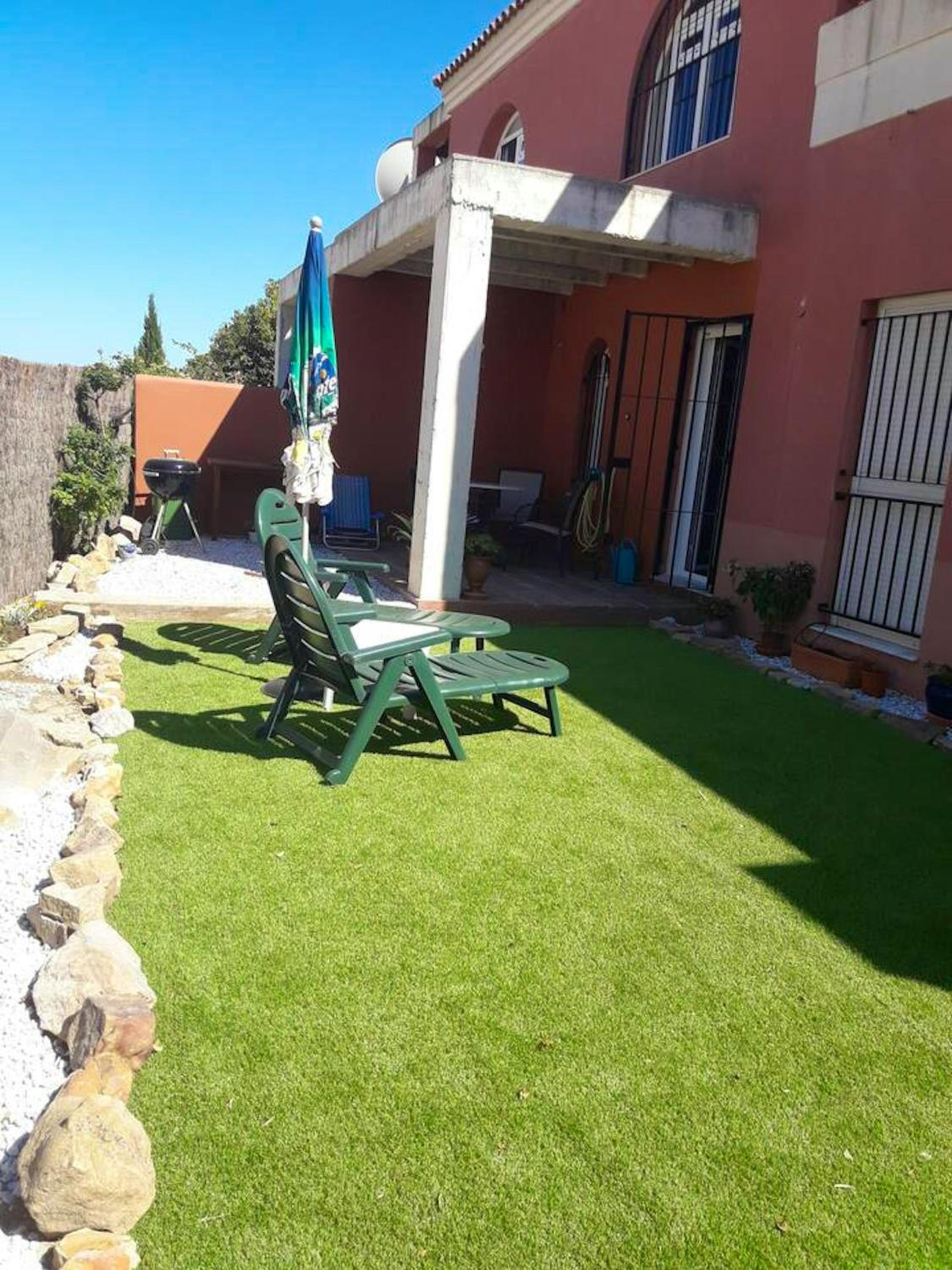 Charming Malaga Accommodation with Shared Pool