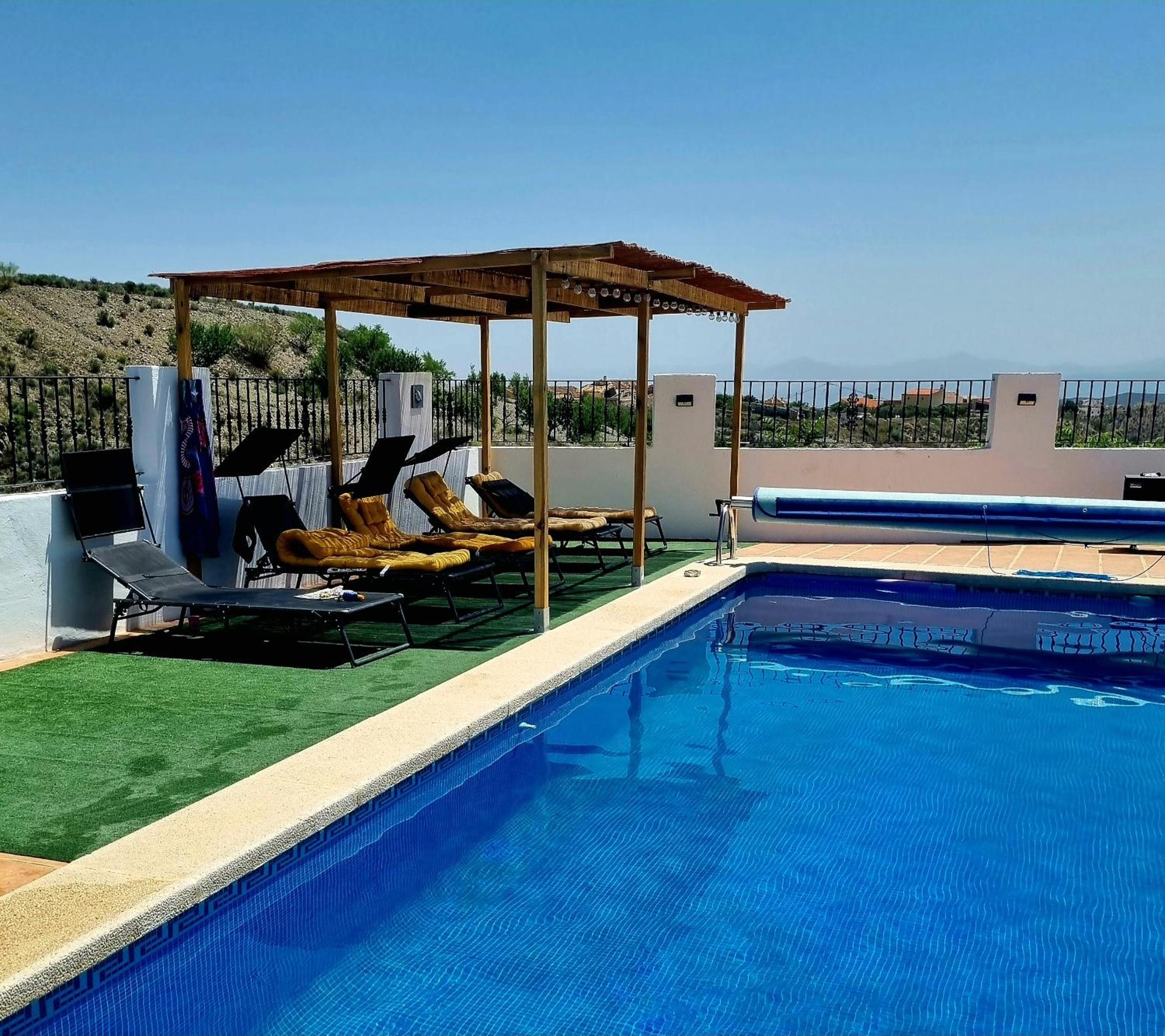 Cortijo naturista con vistas-clothing optional