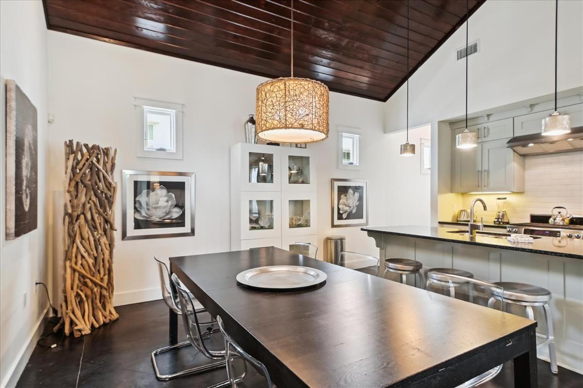 Somerset Cottage by 30A Escapes