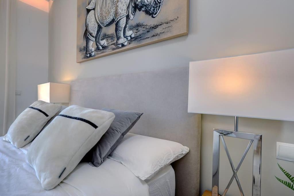 007 Modern 3 Bed Frontline Golf Townhouse in La Cala Golf Resort with Mountain Views
