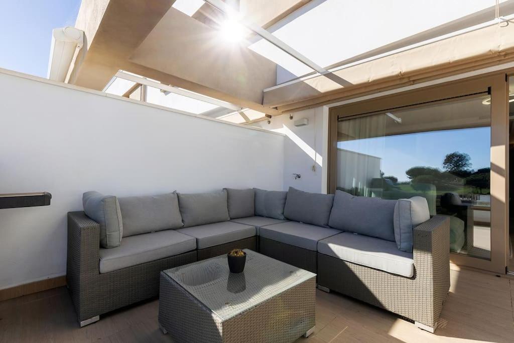 007 Modern 3 Bed Frontline Golf Townhouse in La Cala Golf Resort with Mountain Views