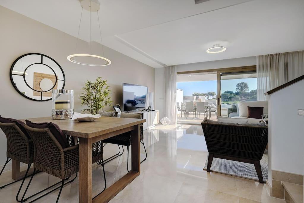 007 Modern 3 Bed Frontline Golf Townhouse in La Cala Golf Resort with Mountain Views
