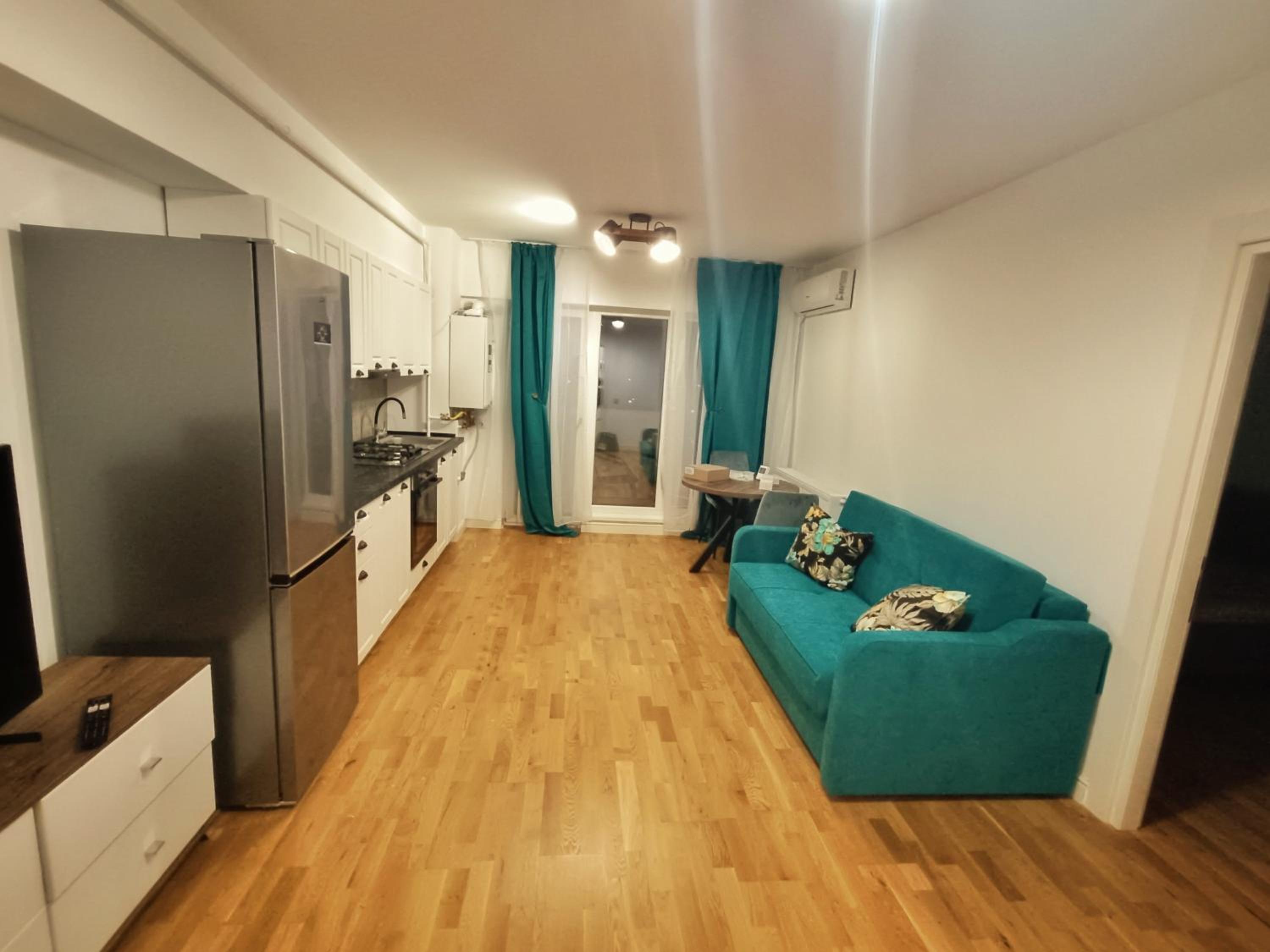 Super Apartments near Airport with Shop & Free Parking view 2